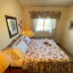 Apartamento No Centro De Gramado 200 Metros Da Rua Coberta