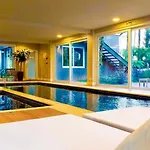 Apto Impecavel Com Piscina Aquecida E Jacuzzi