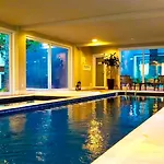 Apto Impecavel Com Piscina Aquecida E Jacuzzi