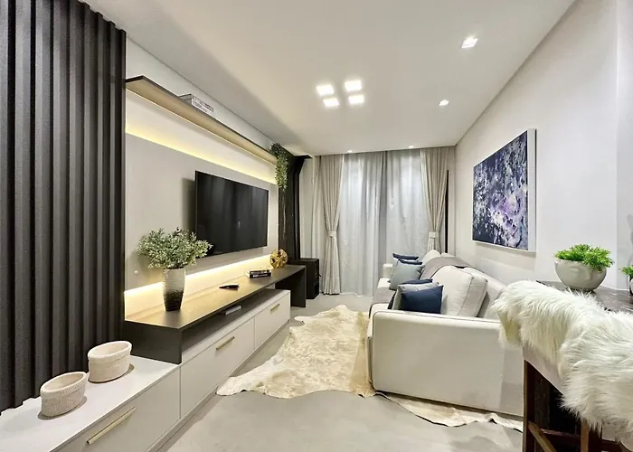 Apartamento No Centro Gramado 7 Pessoas - Volo 205