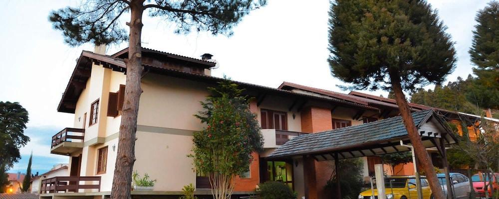 Hotel Alpen Hof 2*