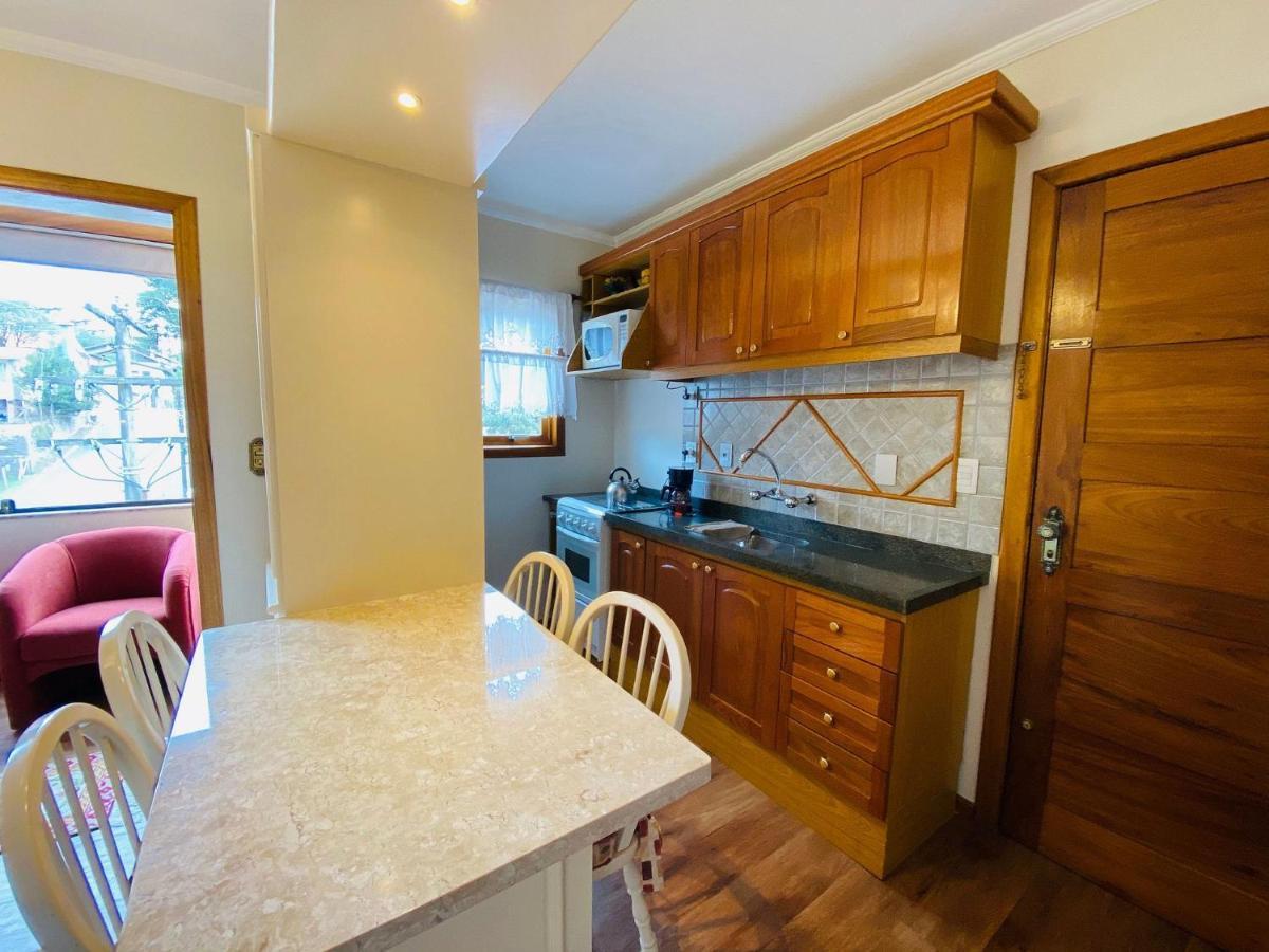 Apartamento Mrg - Acolhedor 2d No Centro De Gramado