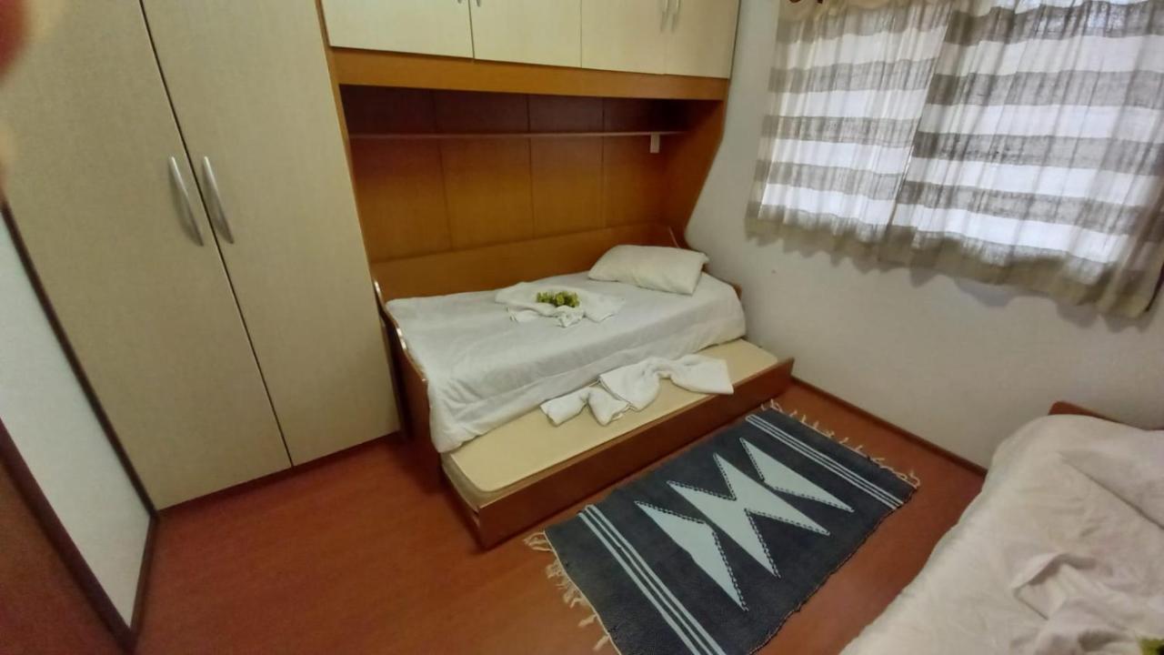 Casa Com Lareira Em *