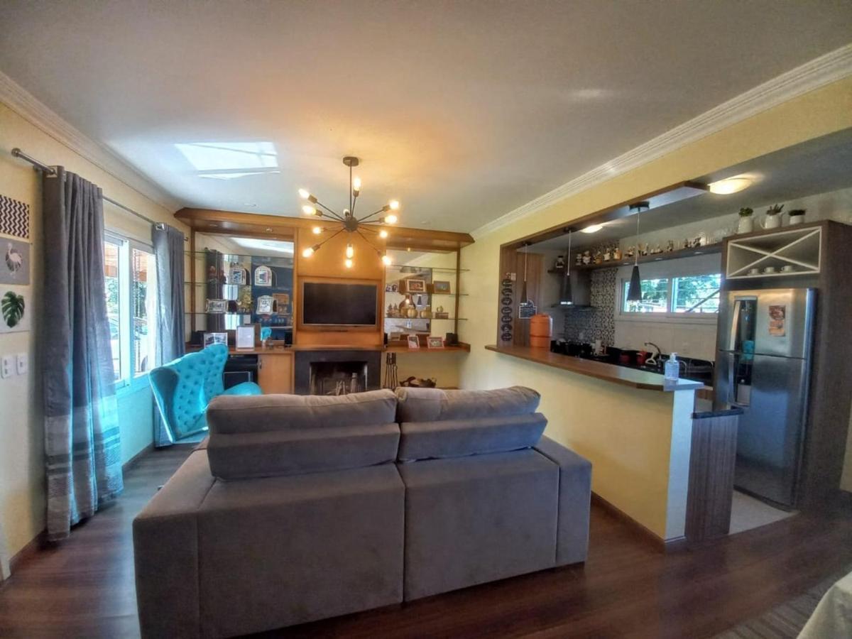 Casa Ari Candiago * Gramado