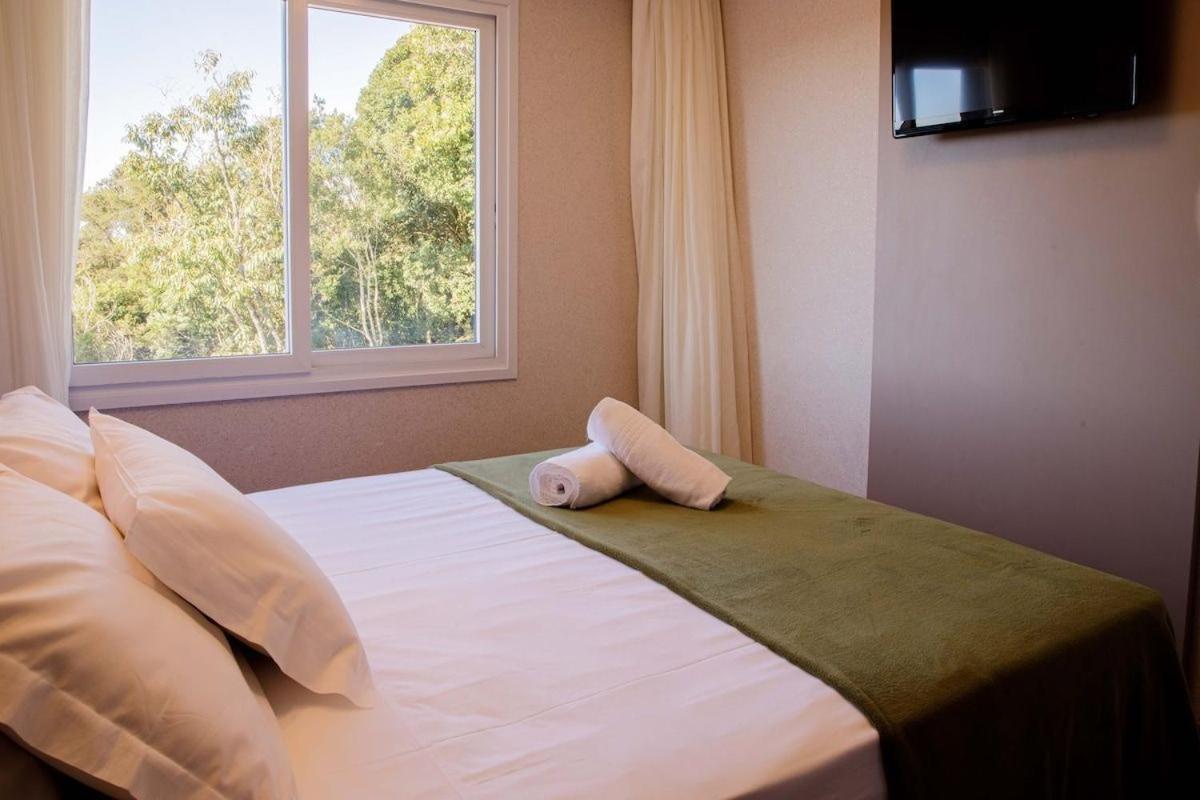 5 Pessoas Em Apartamento