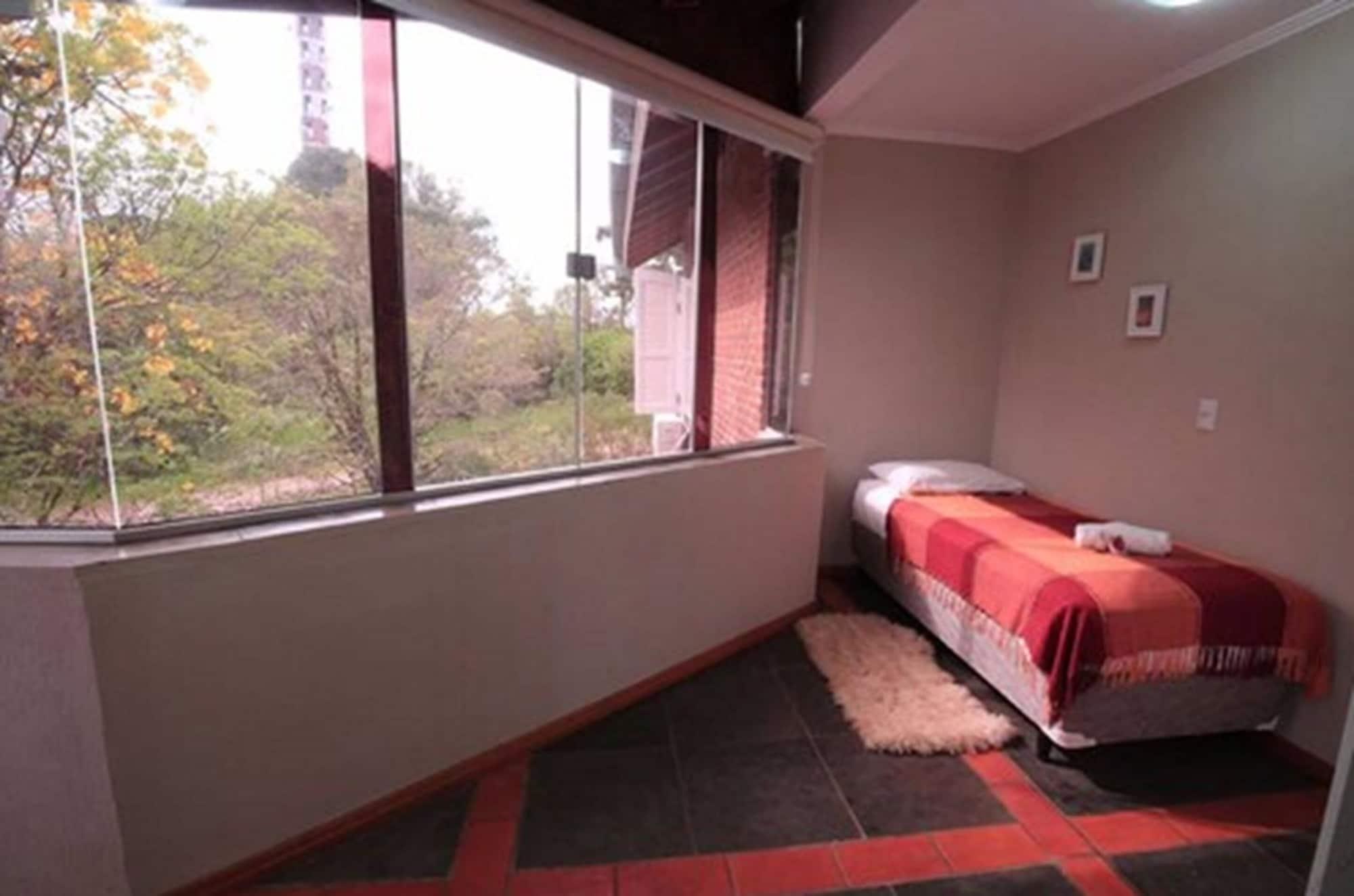 Aardvark Pensão 3*