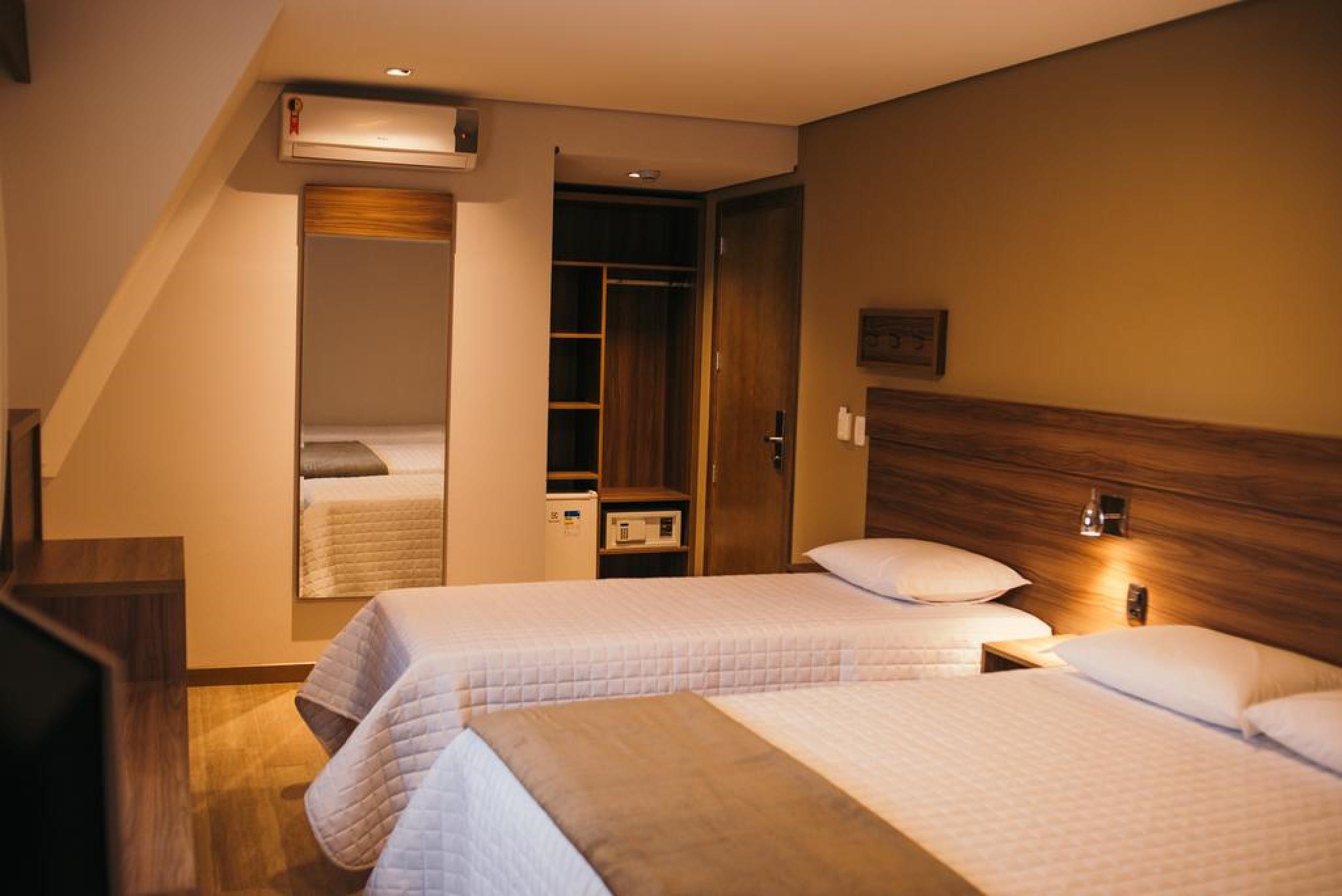 Fioreze Centro Hotel