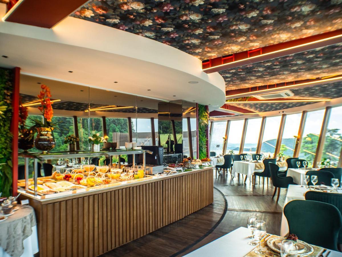 Hotel E Restaurante Giratorio Rf Vision - A Vista 360 De Gramado
