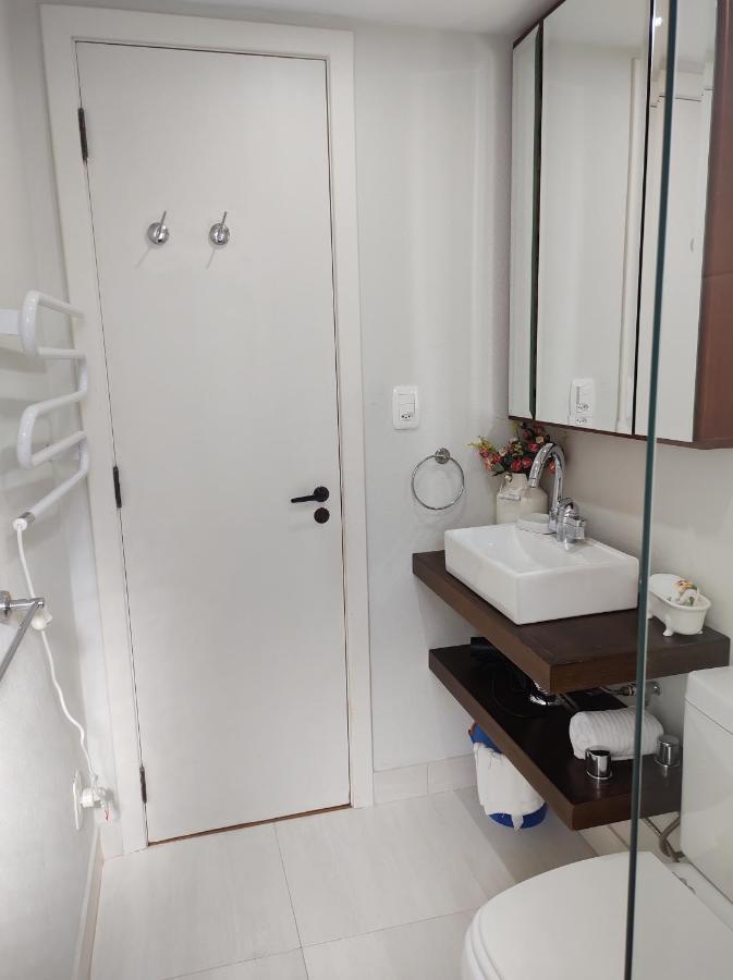 Agradavel 2quartos Familia Prox Ao Negro - 4 Min Do Centro- Com Churrasqueira Apartamento