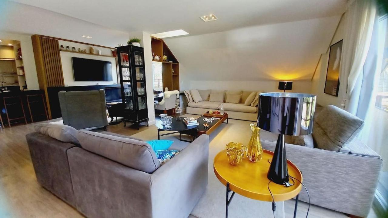 Cobertura Duplex Com Piscina Aquecida, Proximo Aos Museus