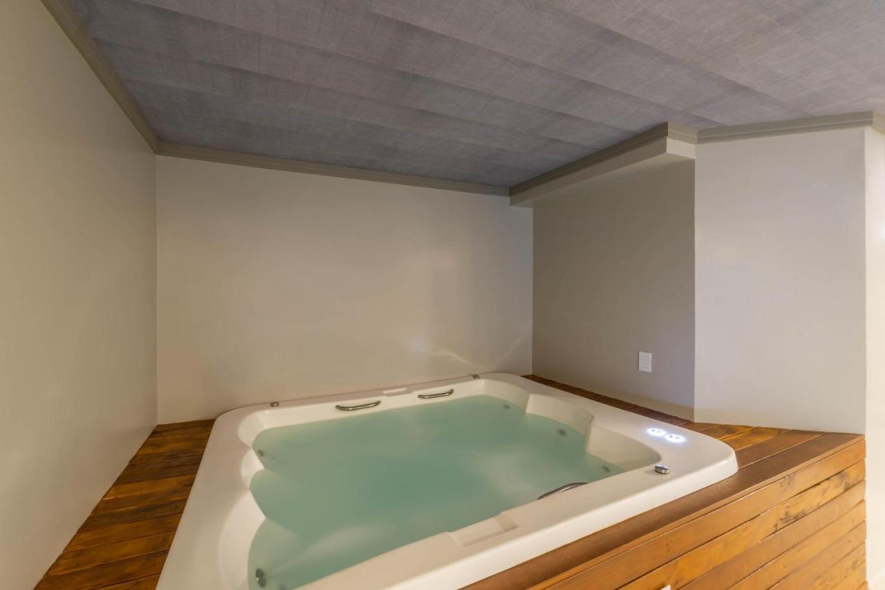 Laghetto Fratello Hotel