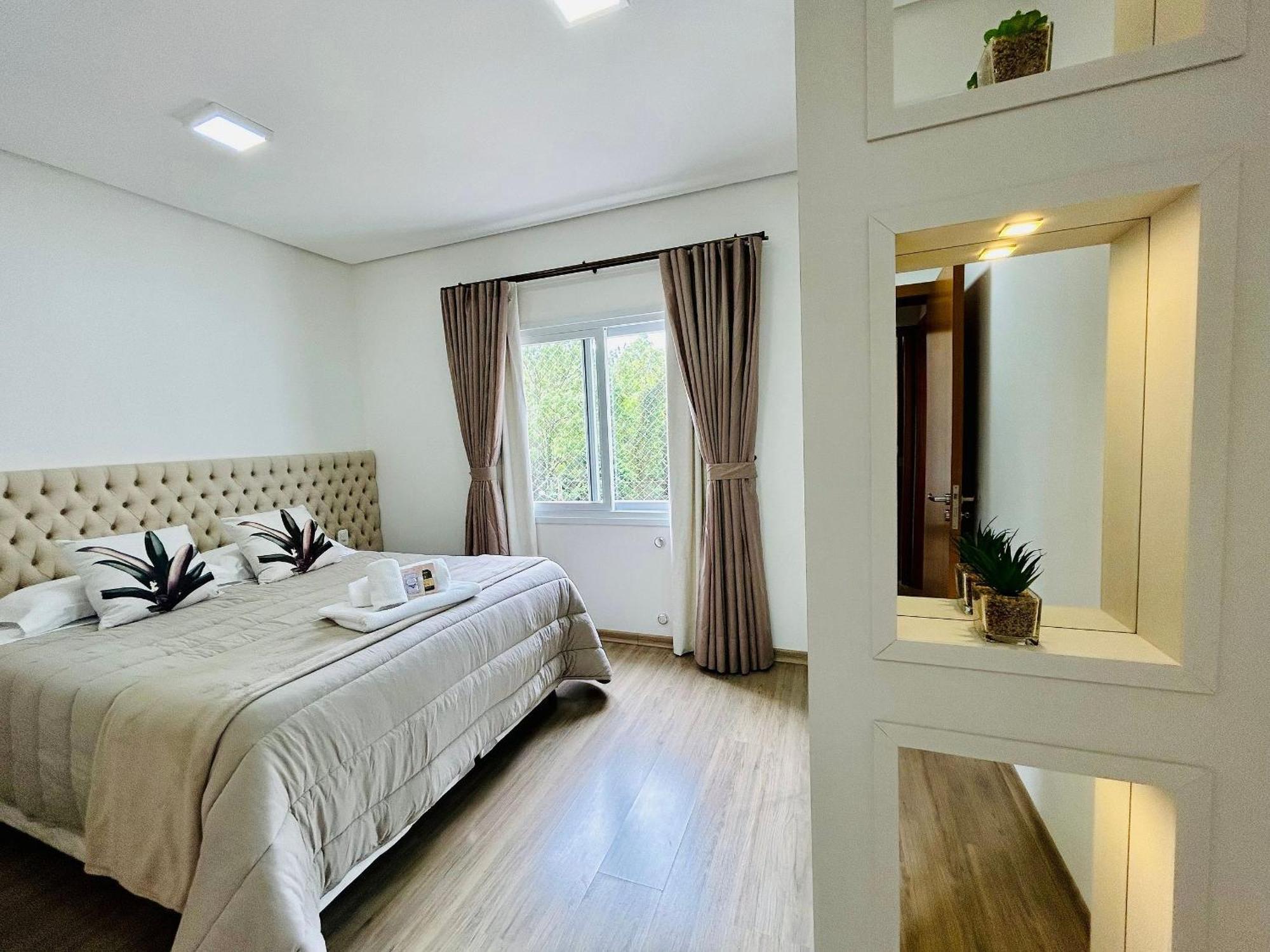 Apto Lindo E Completo Com Piscina E Jacuzzi *