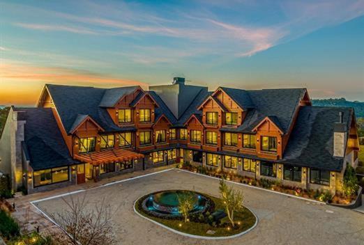 Chateau Laghetto Collection Hotel