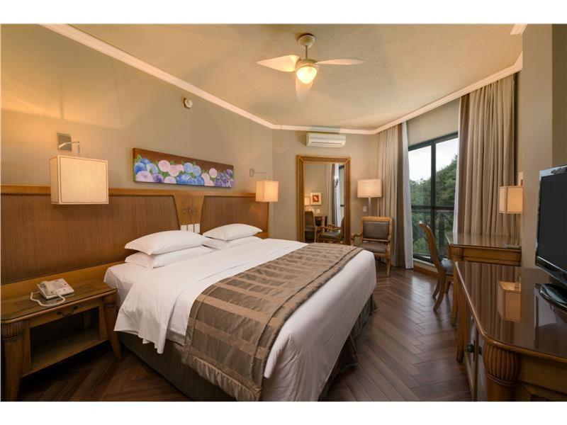 Wish Serrano Hotel