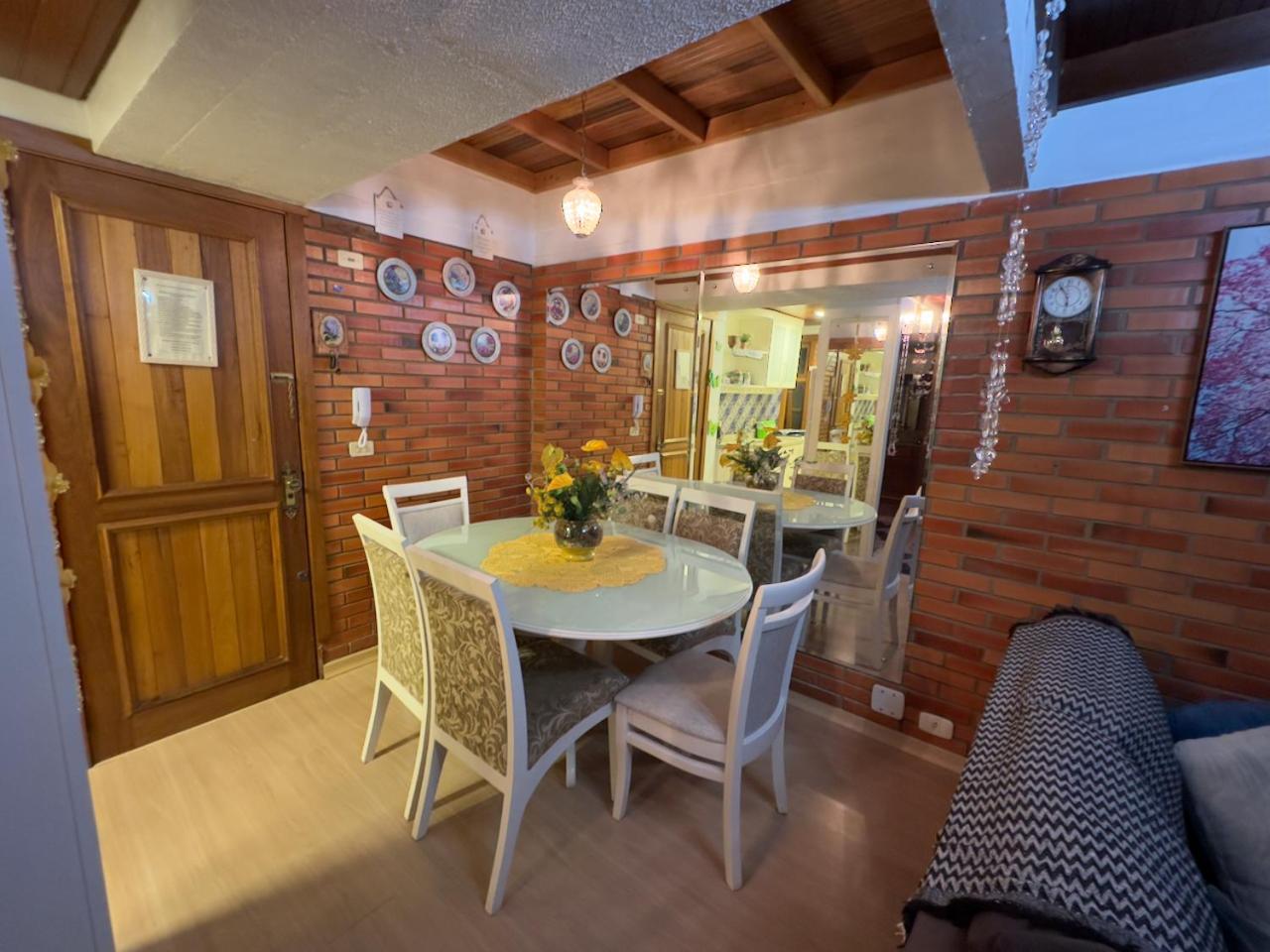 Apartamento Duplex Tranquilo Pertinho Do Gramado