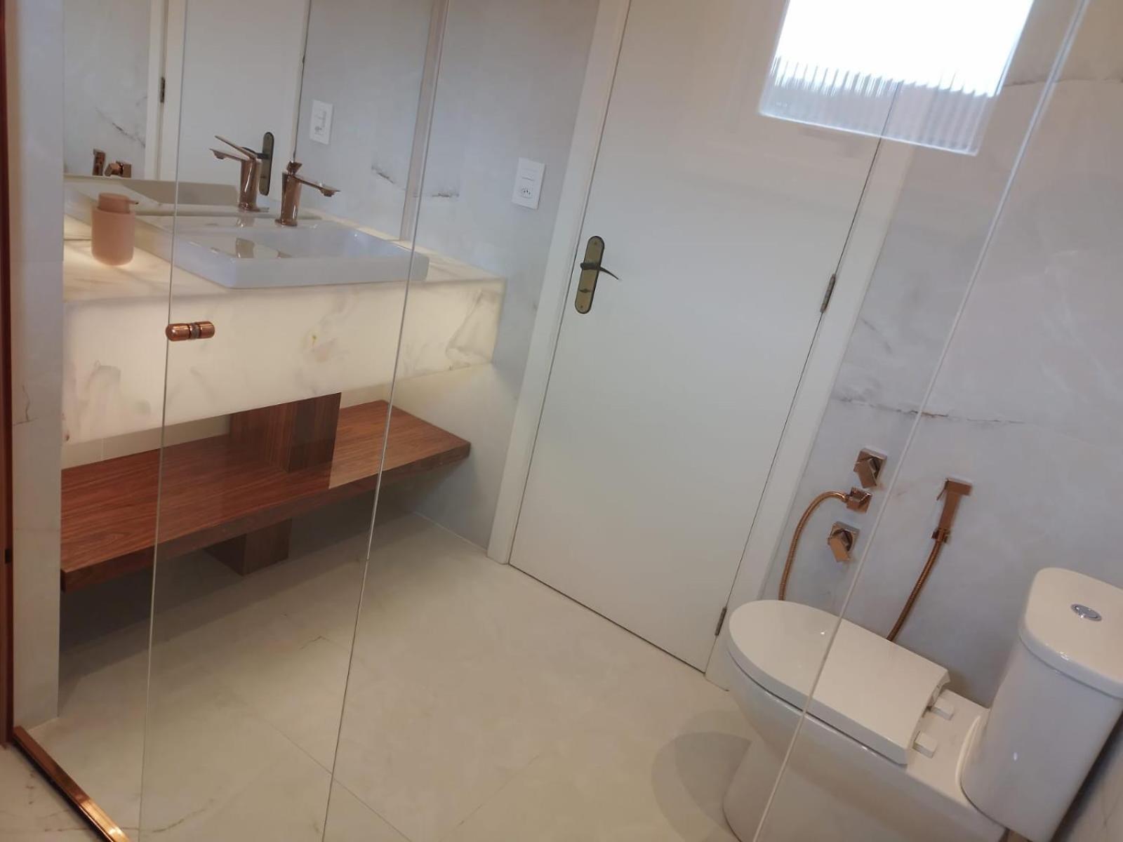 Apartamento Apto Na Borges De Medeiros. *