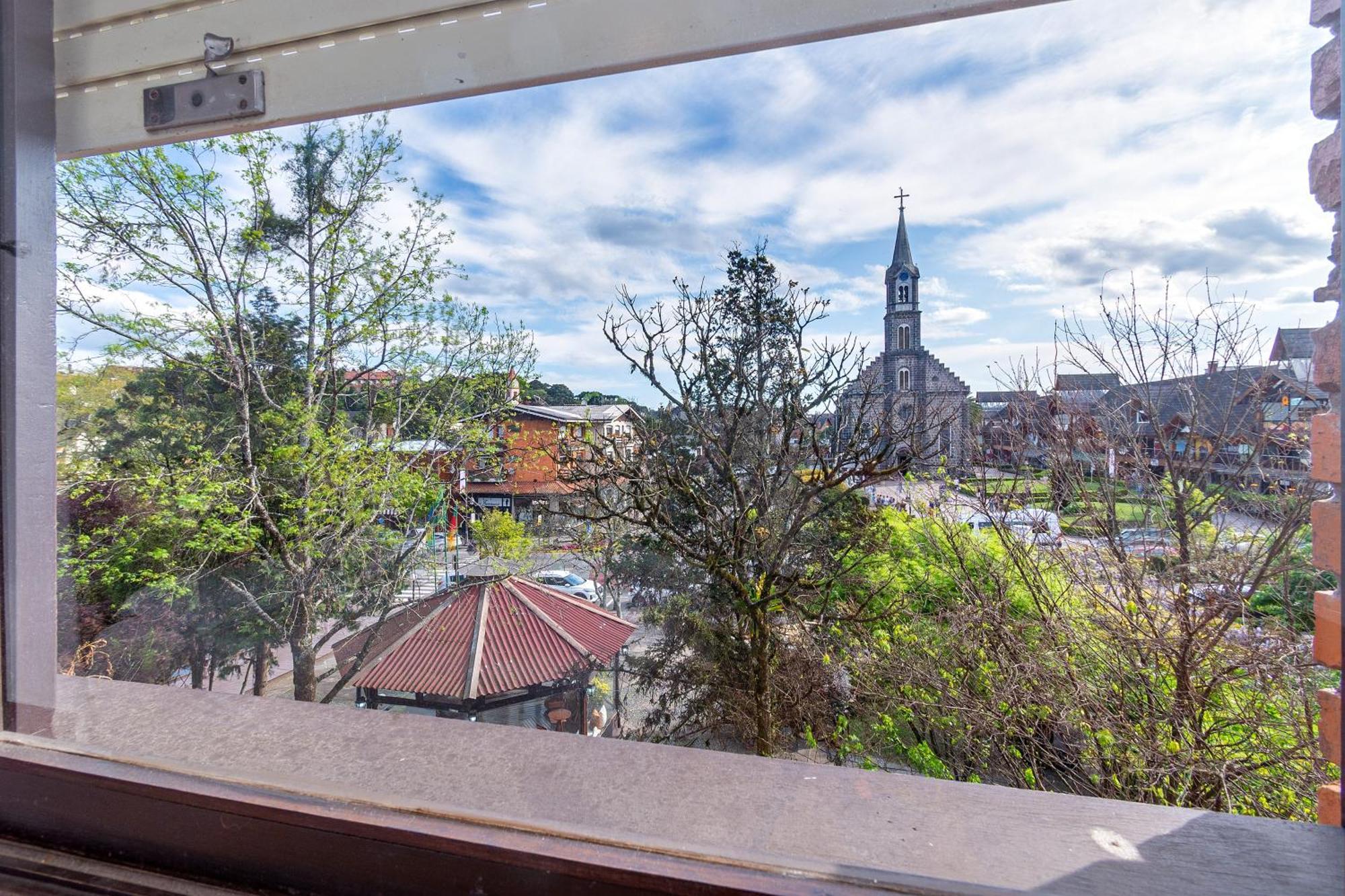 3 Quartos Na Incrivel Localizacao De Gramado