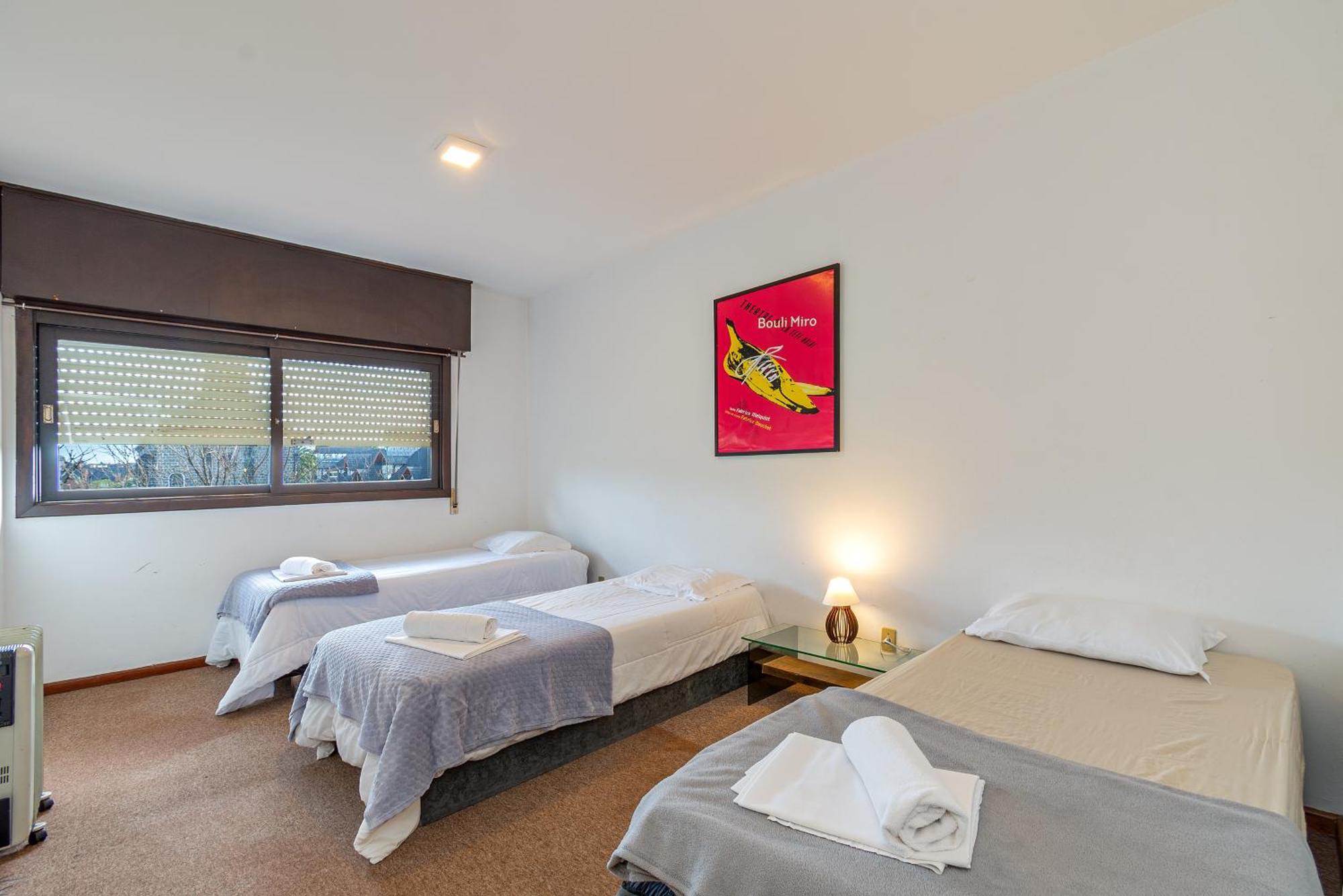 3 Quartos Na Incrivel Localizacao De Apartamento