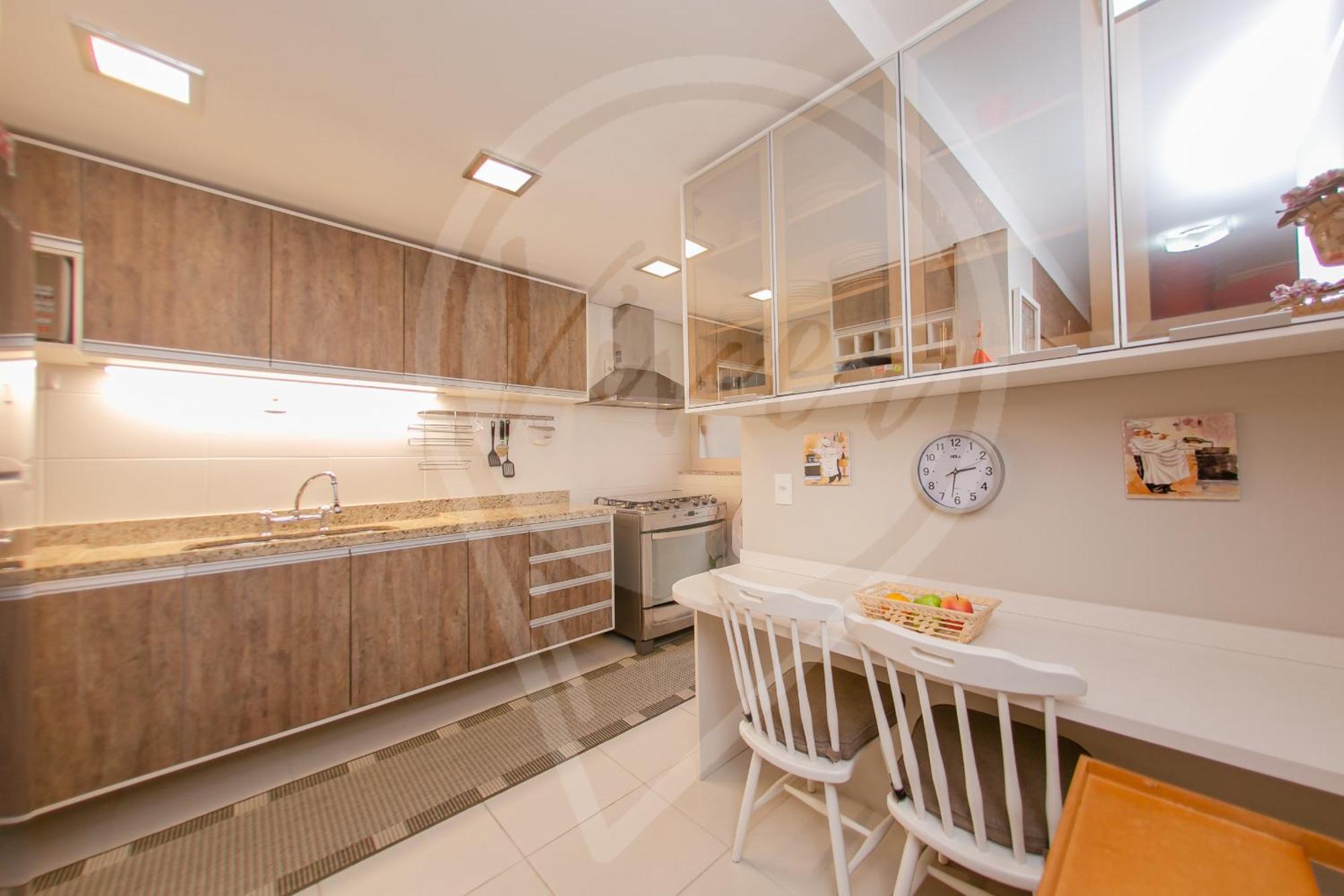 Apartamento 3 E 3 Vagas No Coracao De Gramado