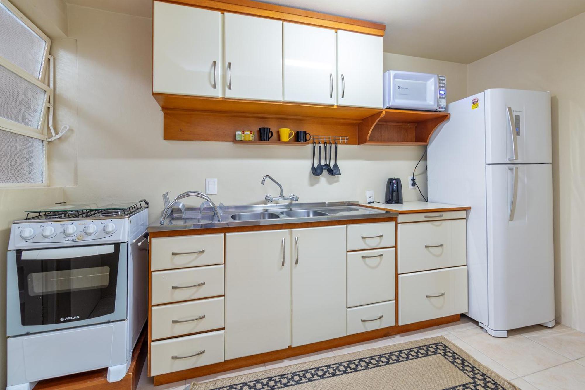 3 Quartos Completissimo Dentro Da Rua Coberta