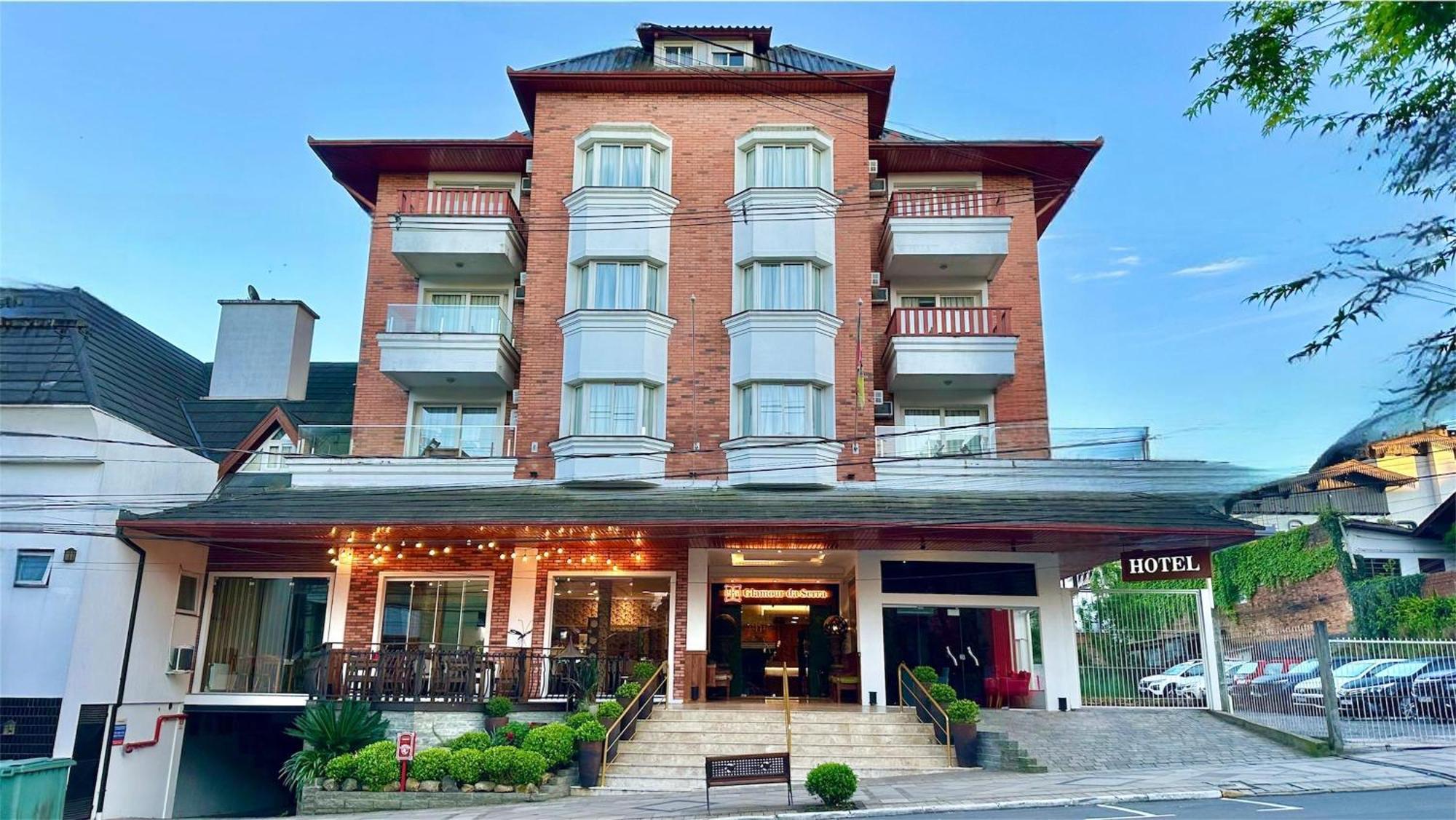 Glamour Da Serra Hotel 3*