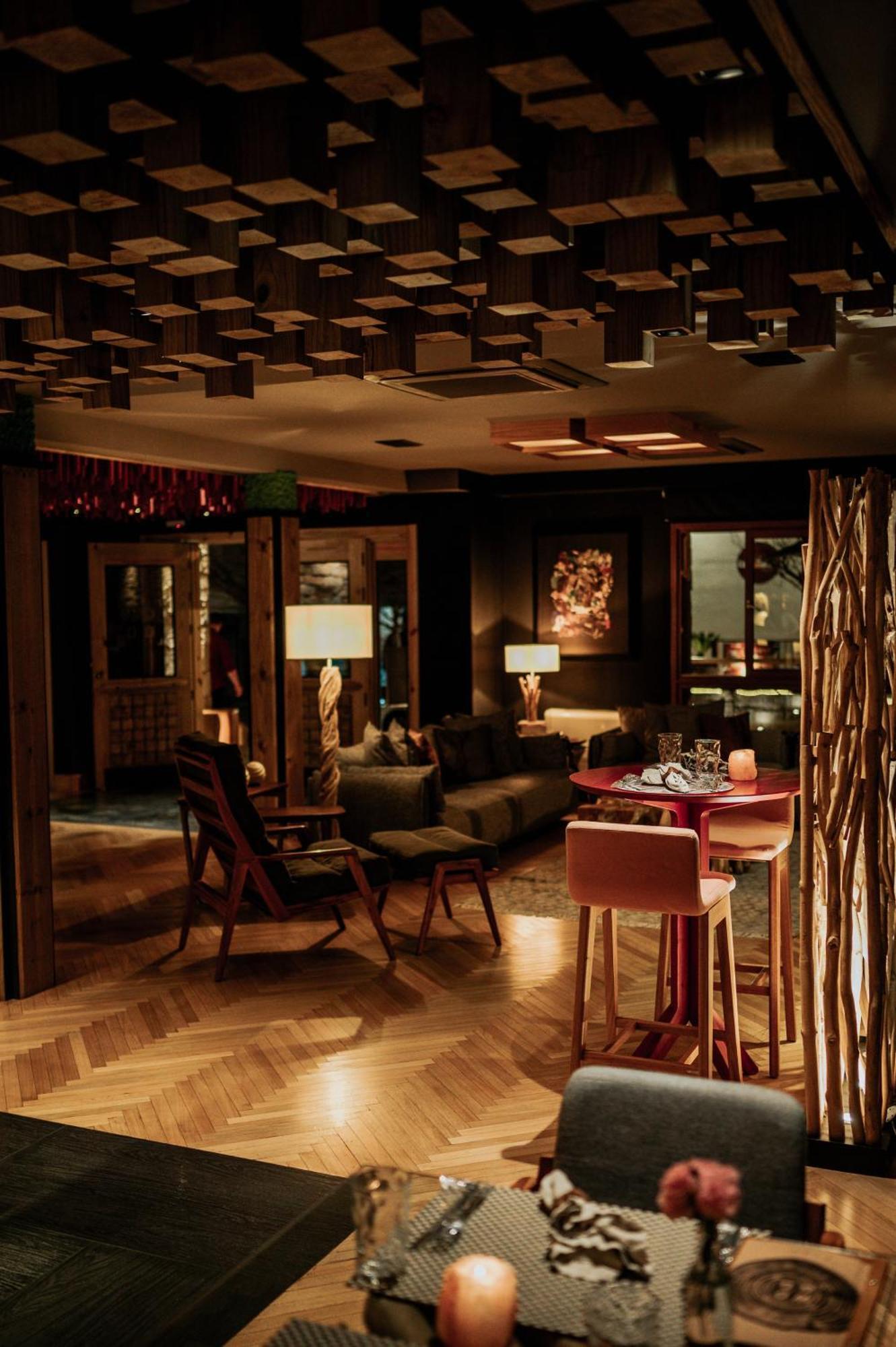 Hotel Wood