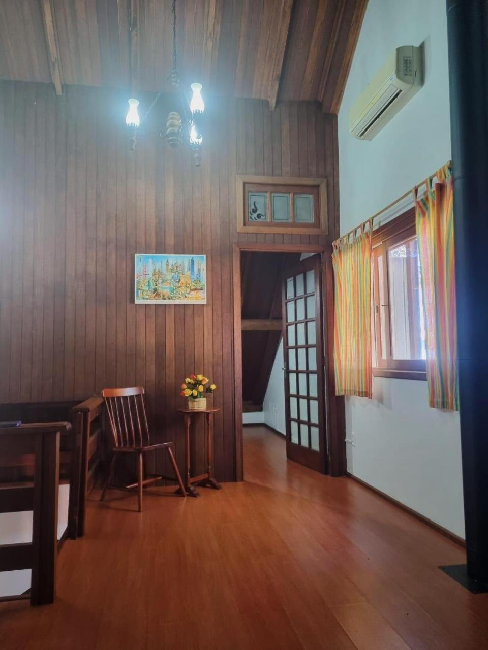 Casa Com Lareira Em Gramado