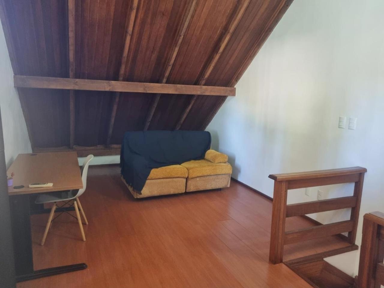 Casa Com Lareira Em Apartamento *