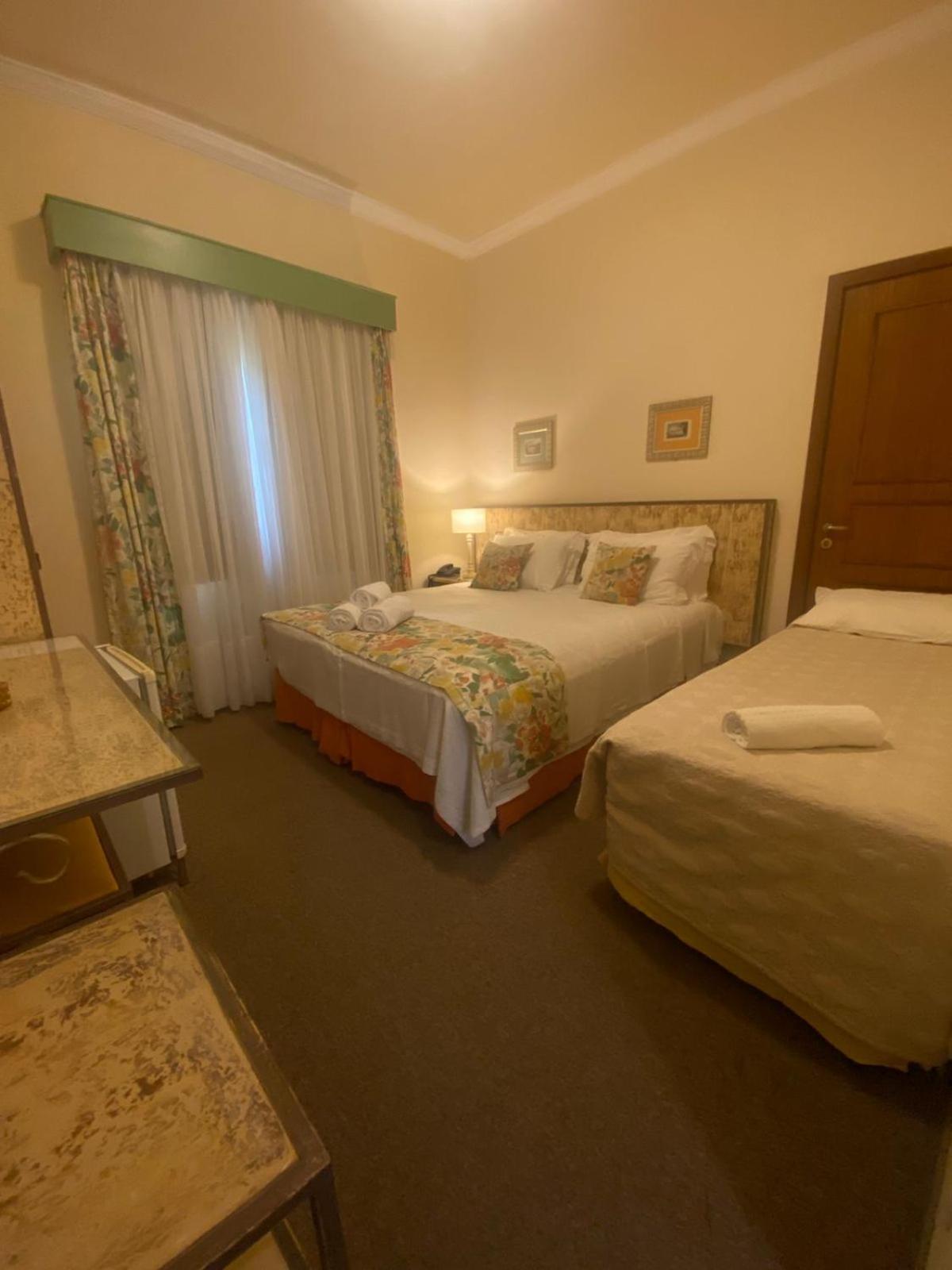 Le Chateau Hotel