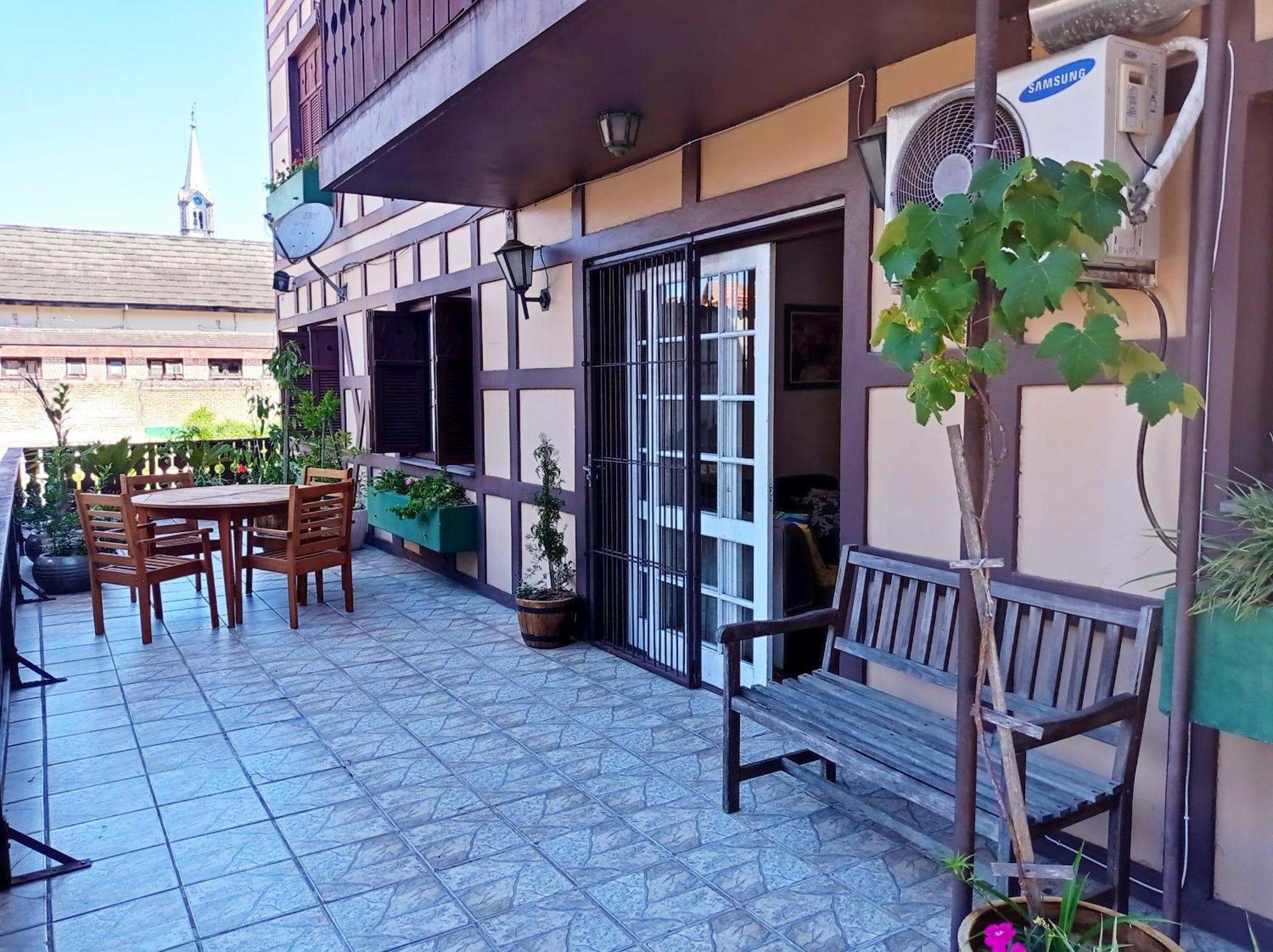 3 Quartos Perfeito Na Esquina Da Rua Coberta Apartamento Gramado
