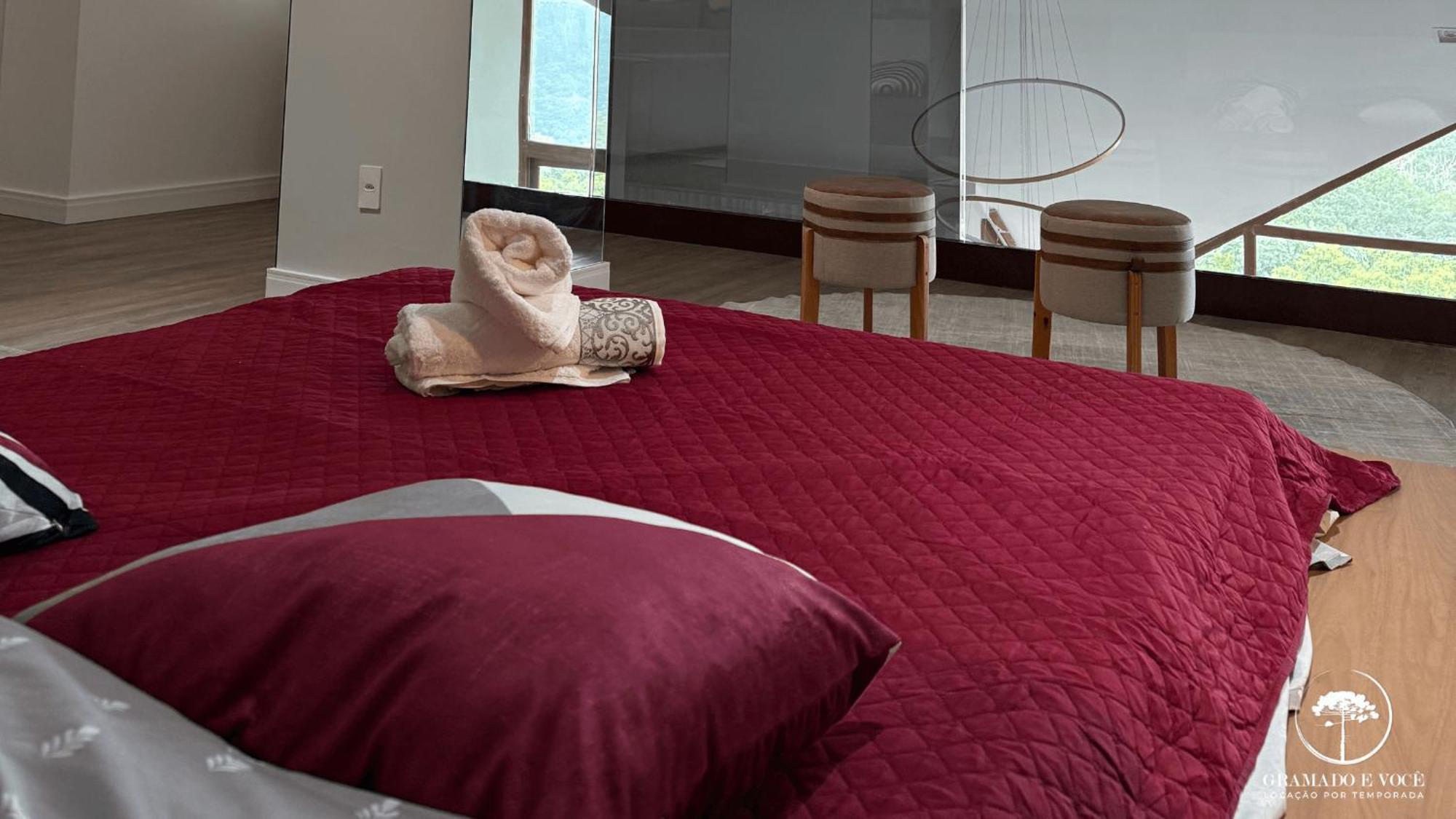 Apt Luxo 5 Suites Em Frente Rua Torta Apartamento *