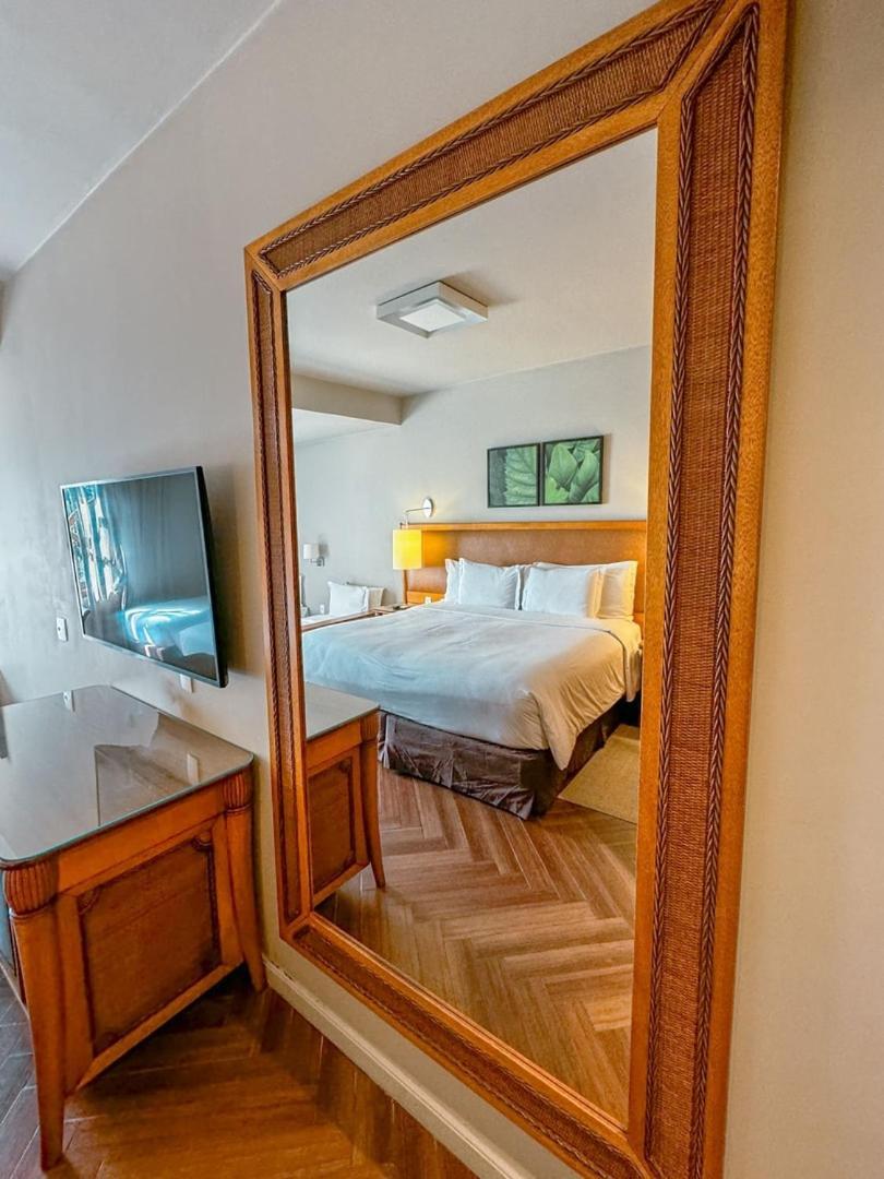 Wish Serrano Hotel