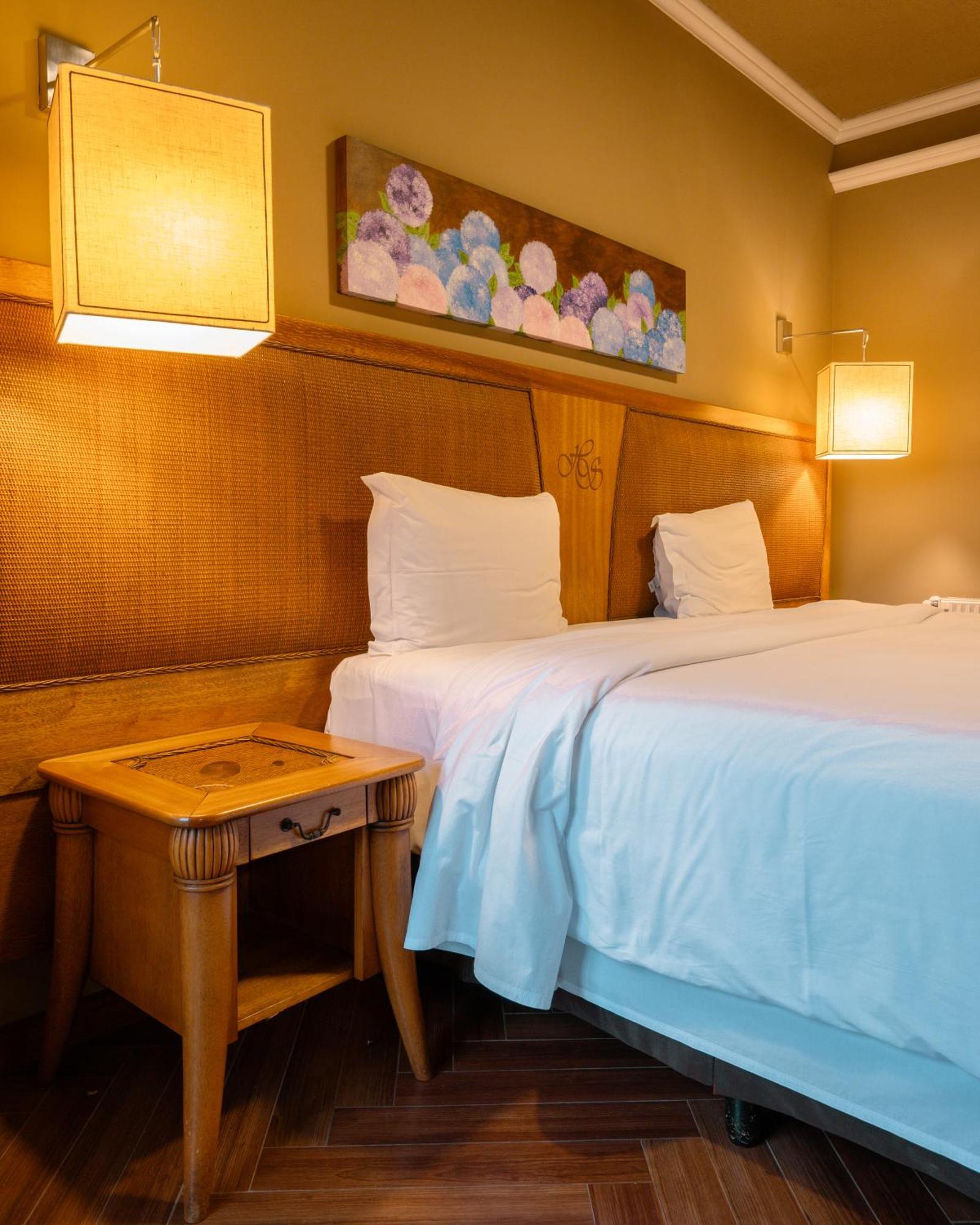 Wish Serrano Hotel