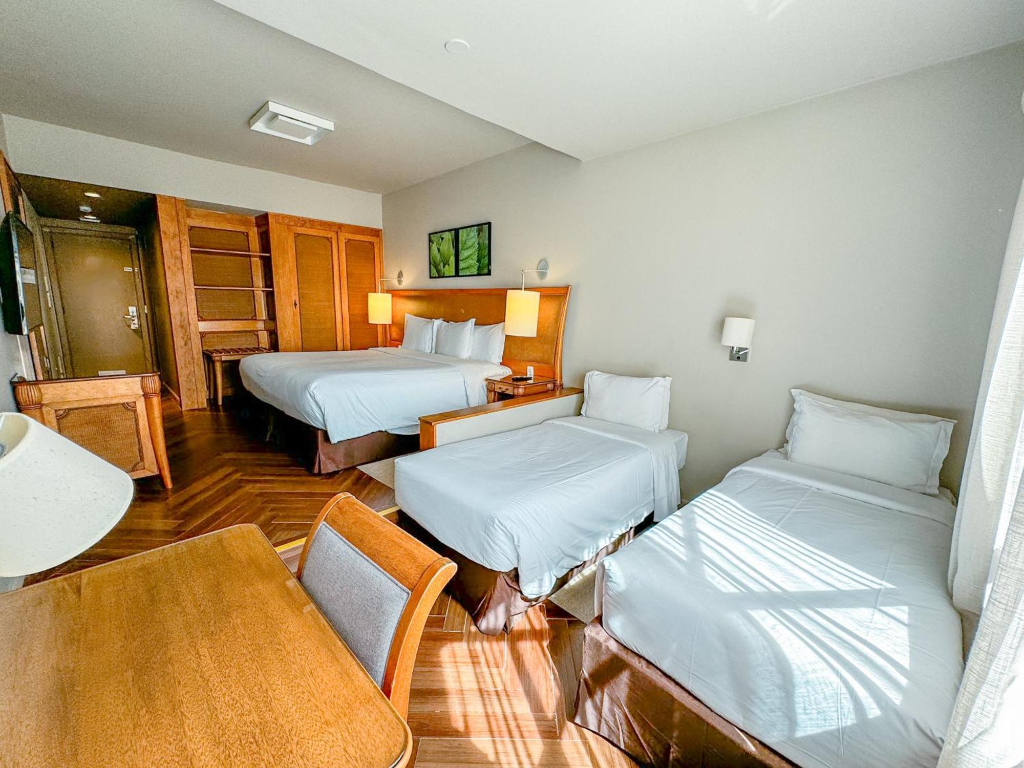 Wish Serrano Hotel