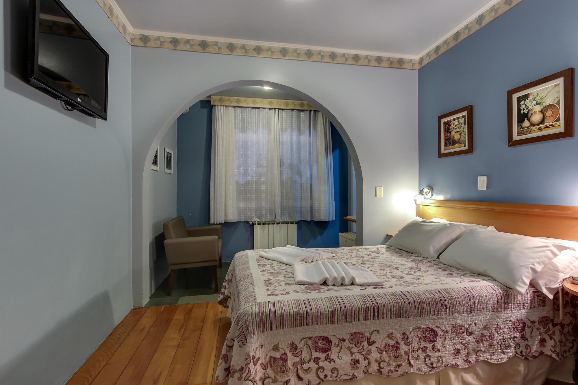 Via Serena Hotel 3*