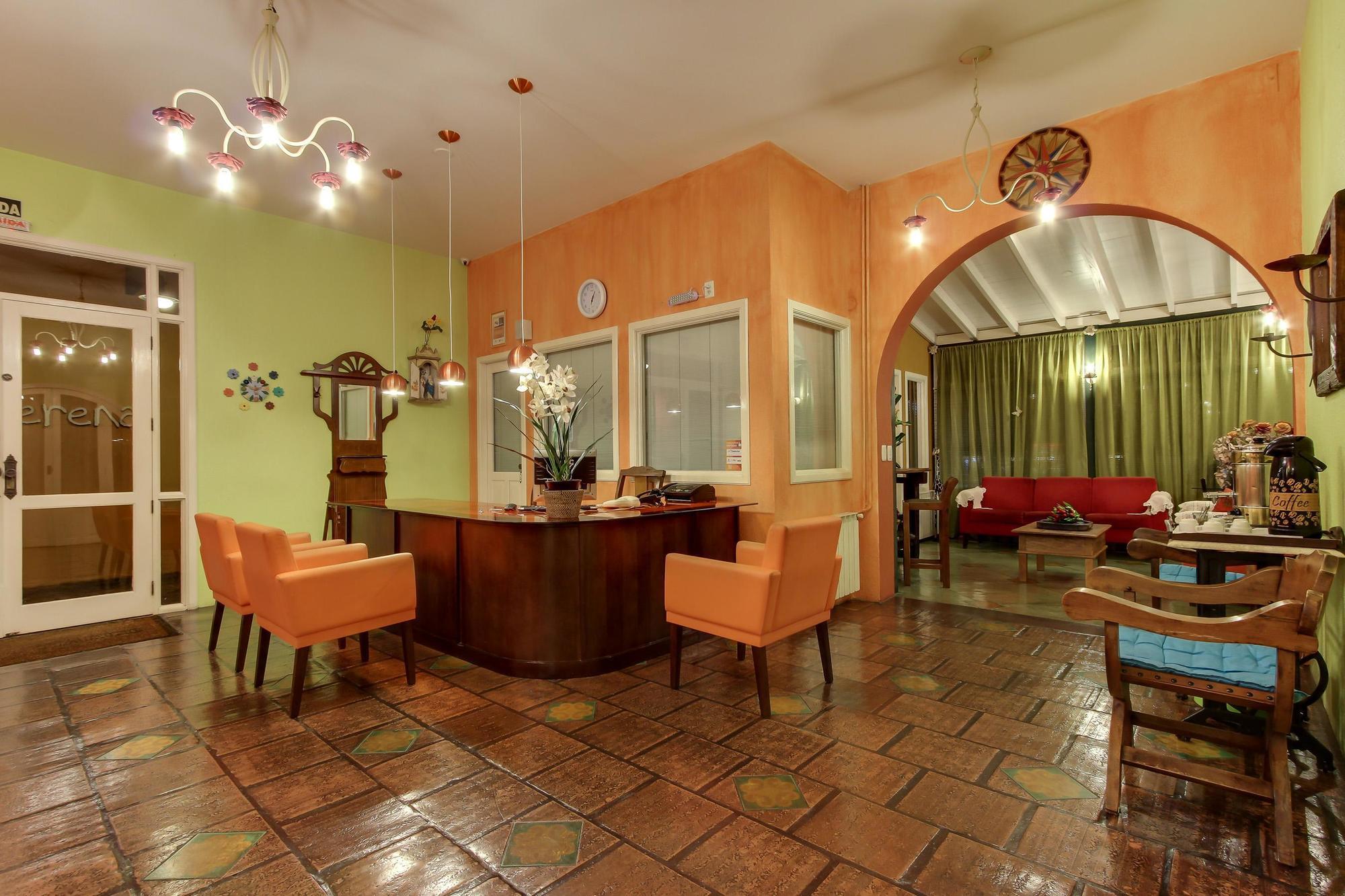 Via Serena Hotel