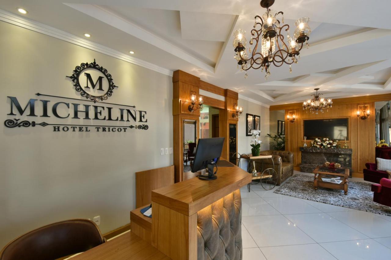 Micheline Tricot - Ao Lado Da Rua Coberta Hotel Gramado