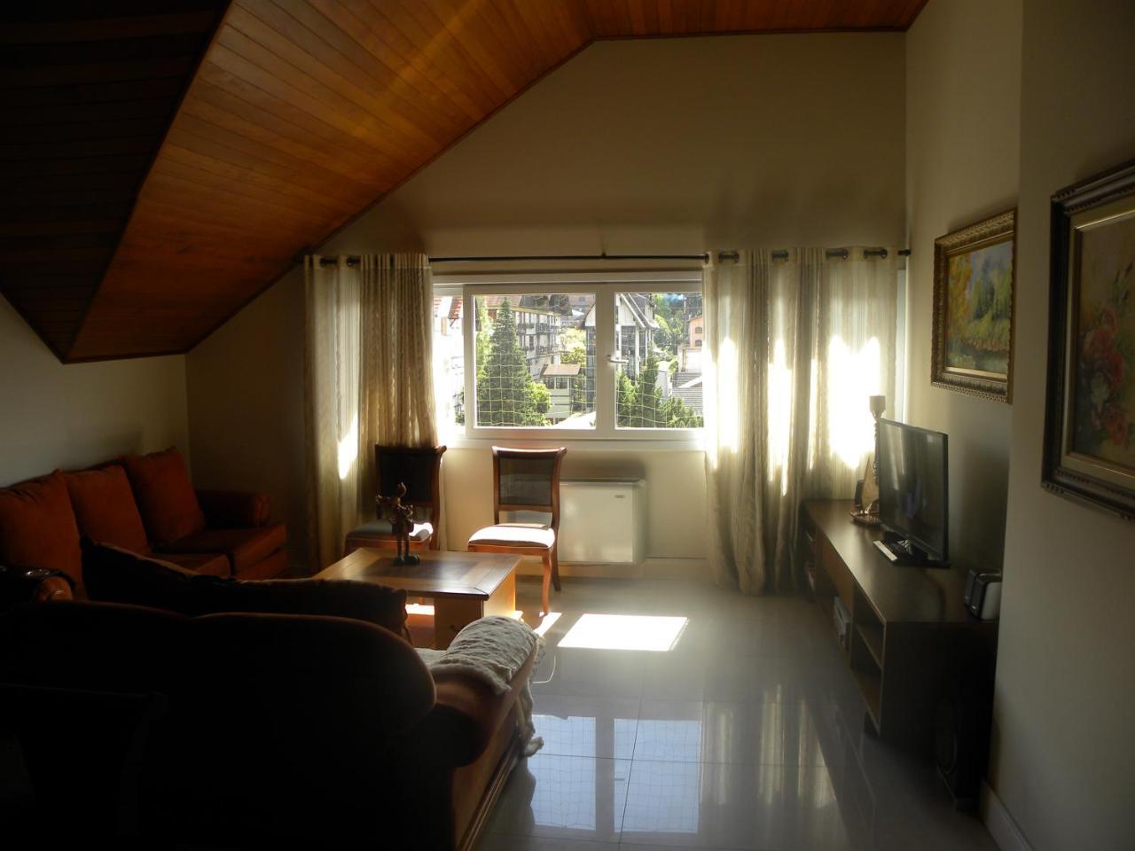 Ampla Cobertura No Centro De Apartamento Gramado