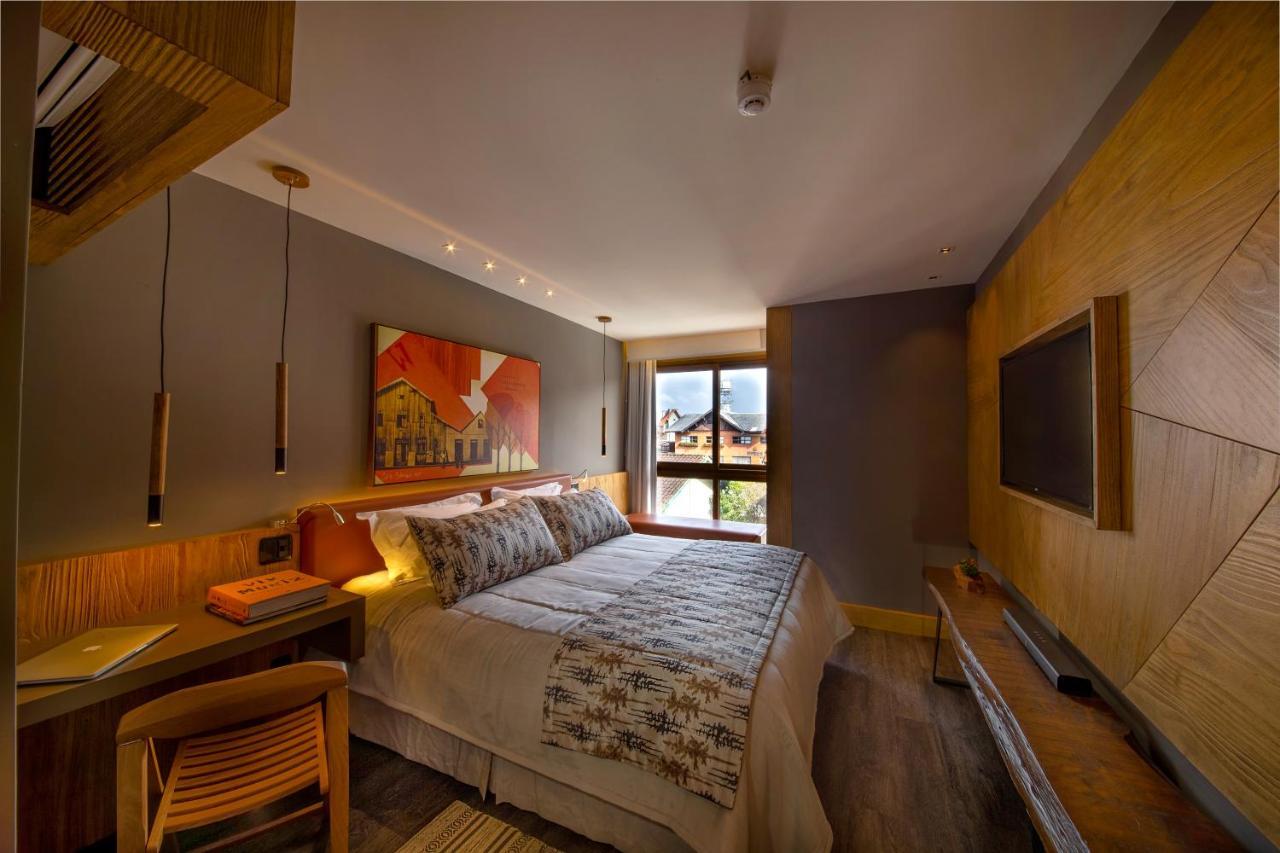 Wood Hotel