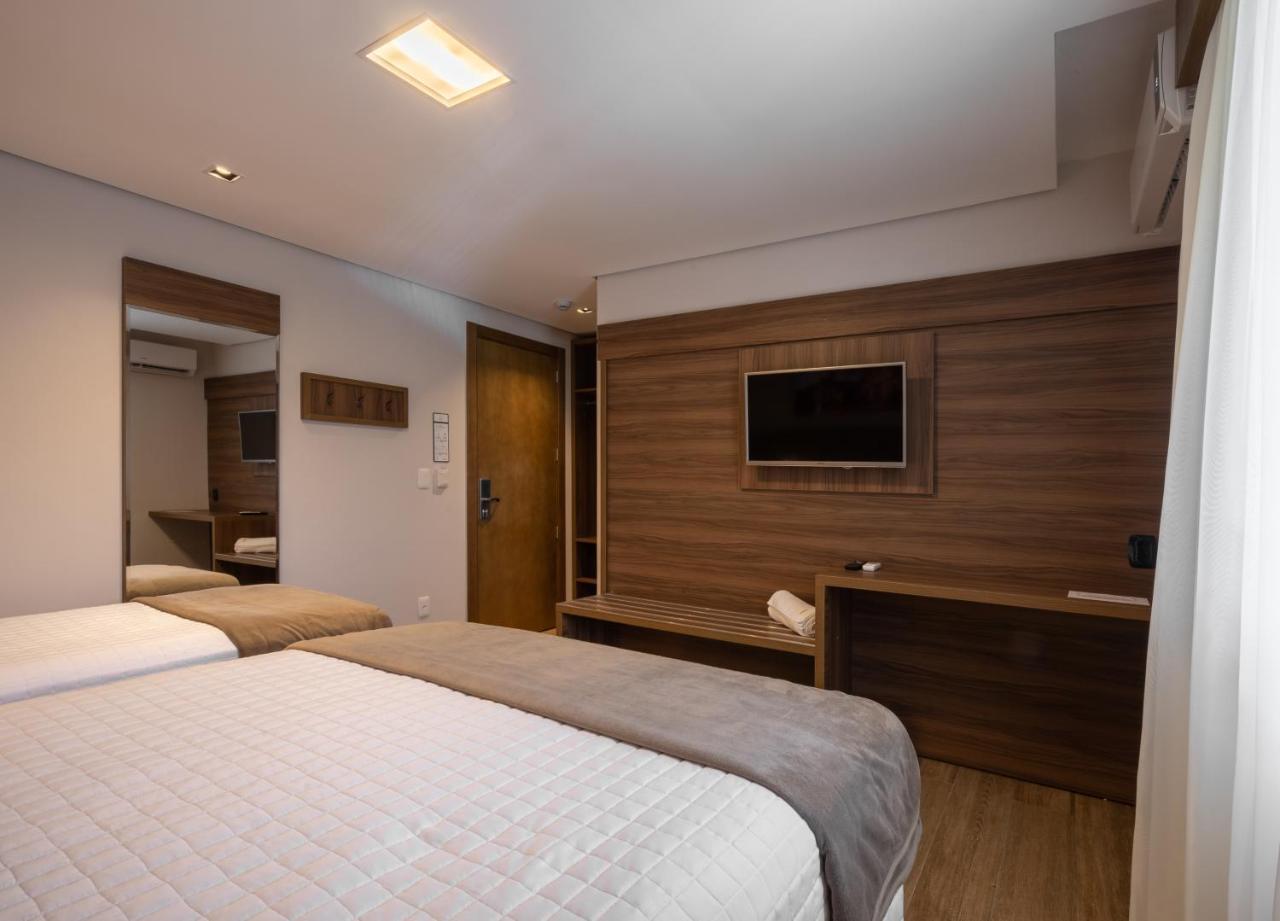 Fioreze Centro Hotel