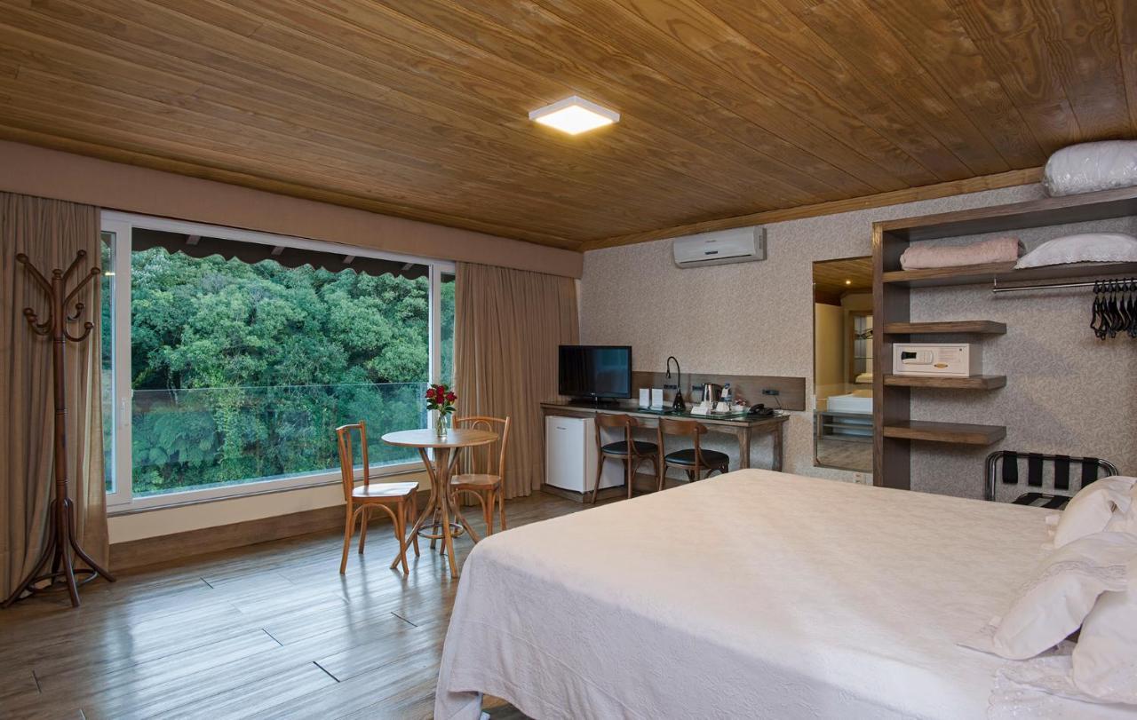 Hotel Bella & Gramado