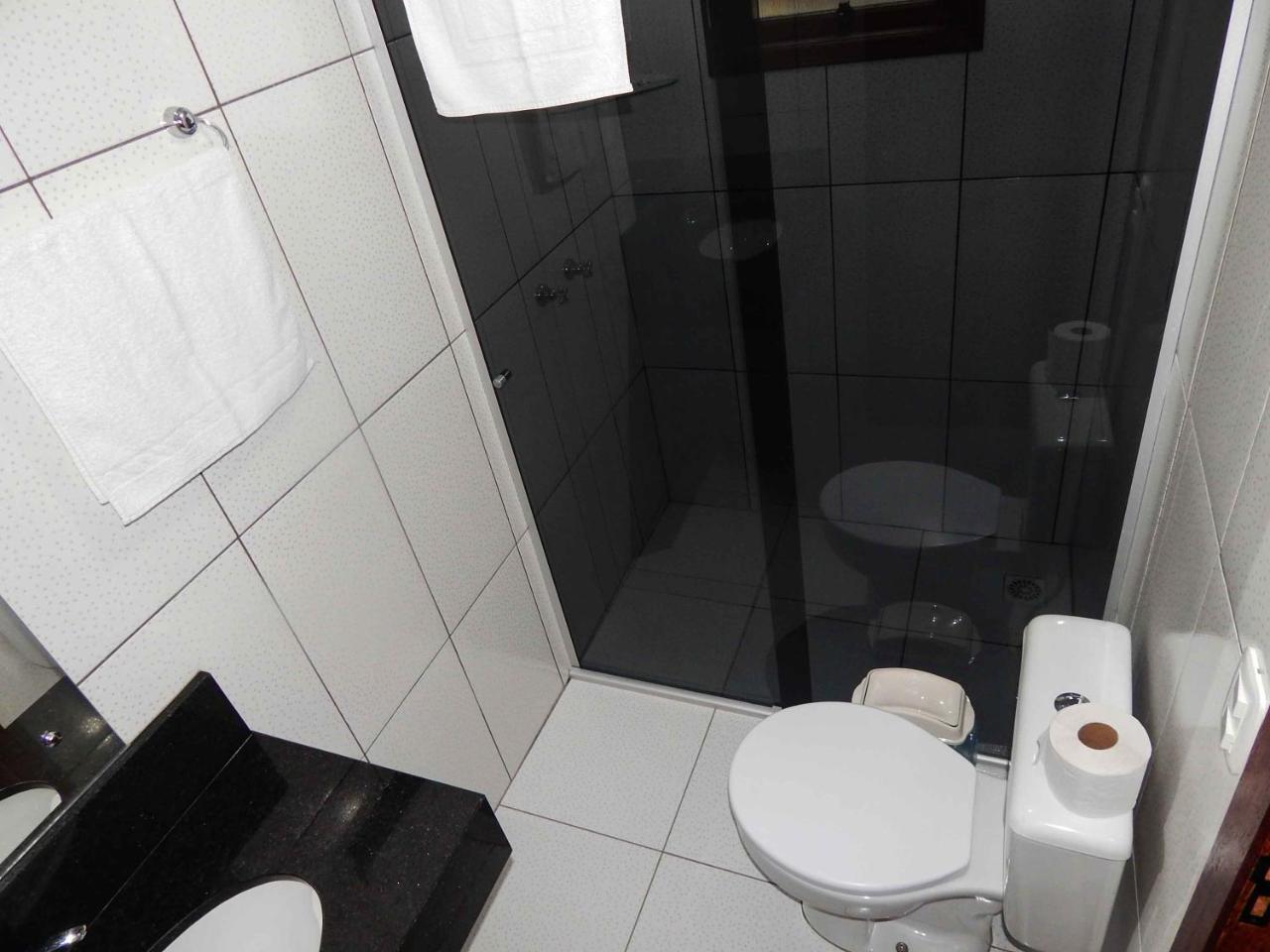 Gramado Suites Residence possui 5 quartos e 5 banheiros Casa de férias *