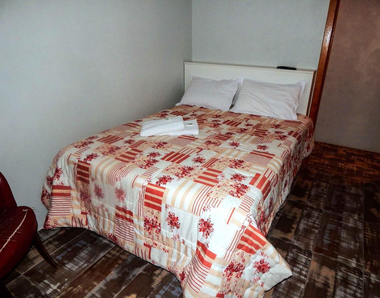 Casa de férias Gramado Suites Residence possui 5 quartos e 5 banheiros