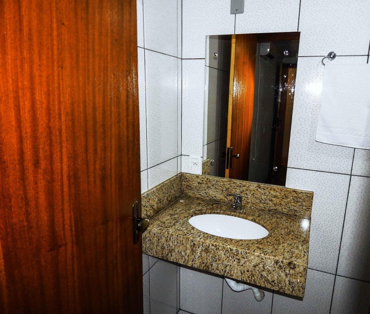 Gramado Suites Residence possui 5 quartos e 5 banheiros Casa de férias