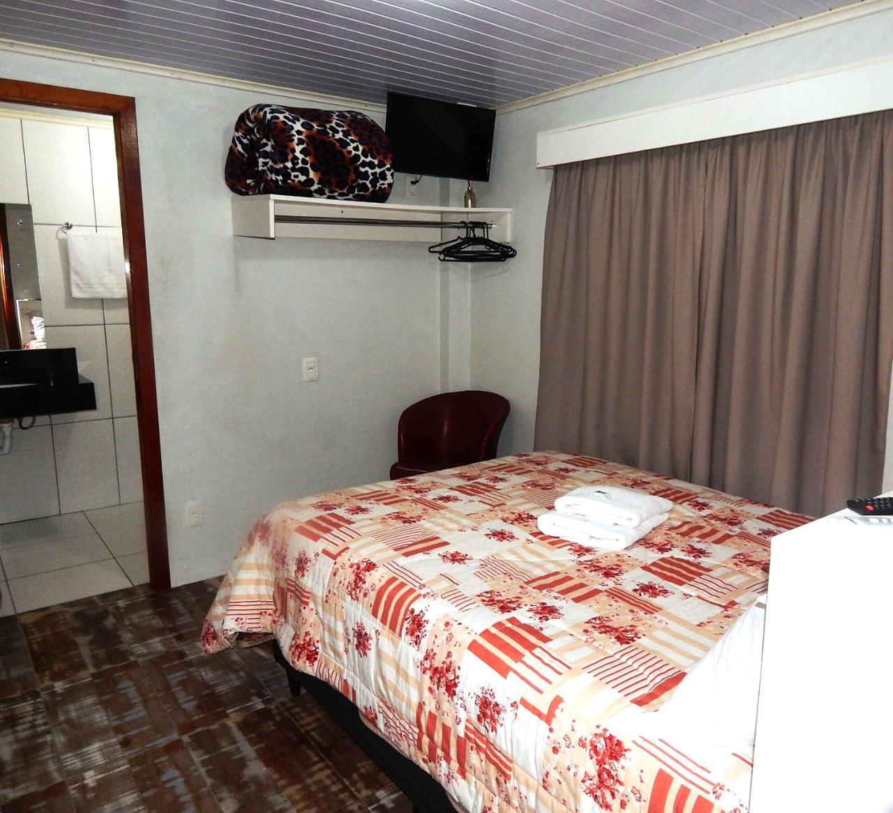 Casa de férias Gramado Suites Residence possui 5 quartos e 5 banheiros Gramado