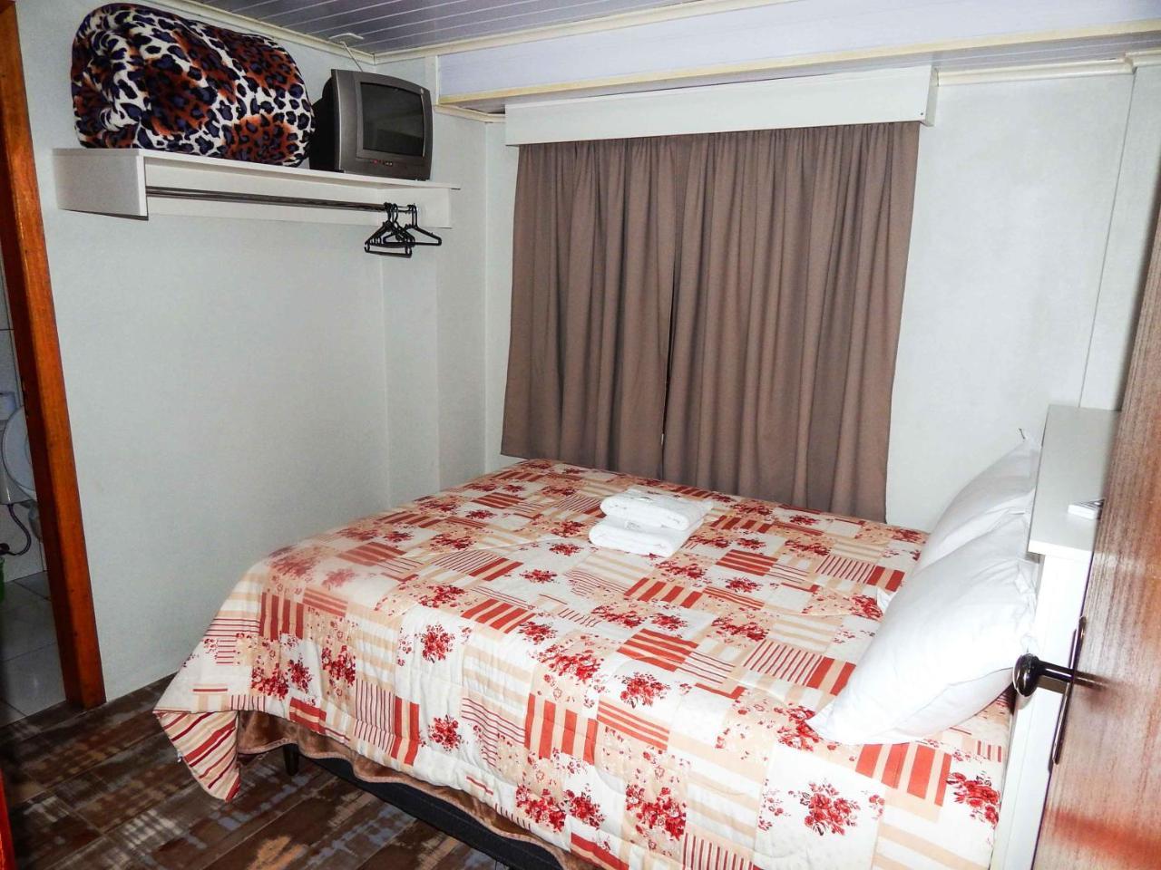 Casa de férias Gramado Suites Residence possui 5 quartos e 5 banheiros