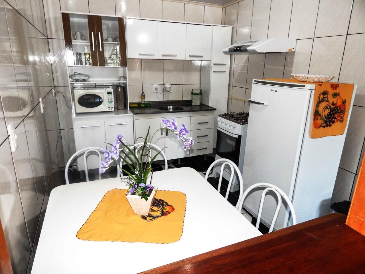 Casa de férias Gramado Suites Residence possui 5 quartos e 5 banheiros Gramado