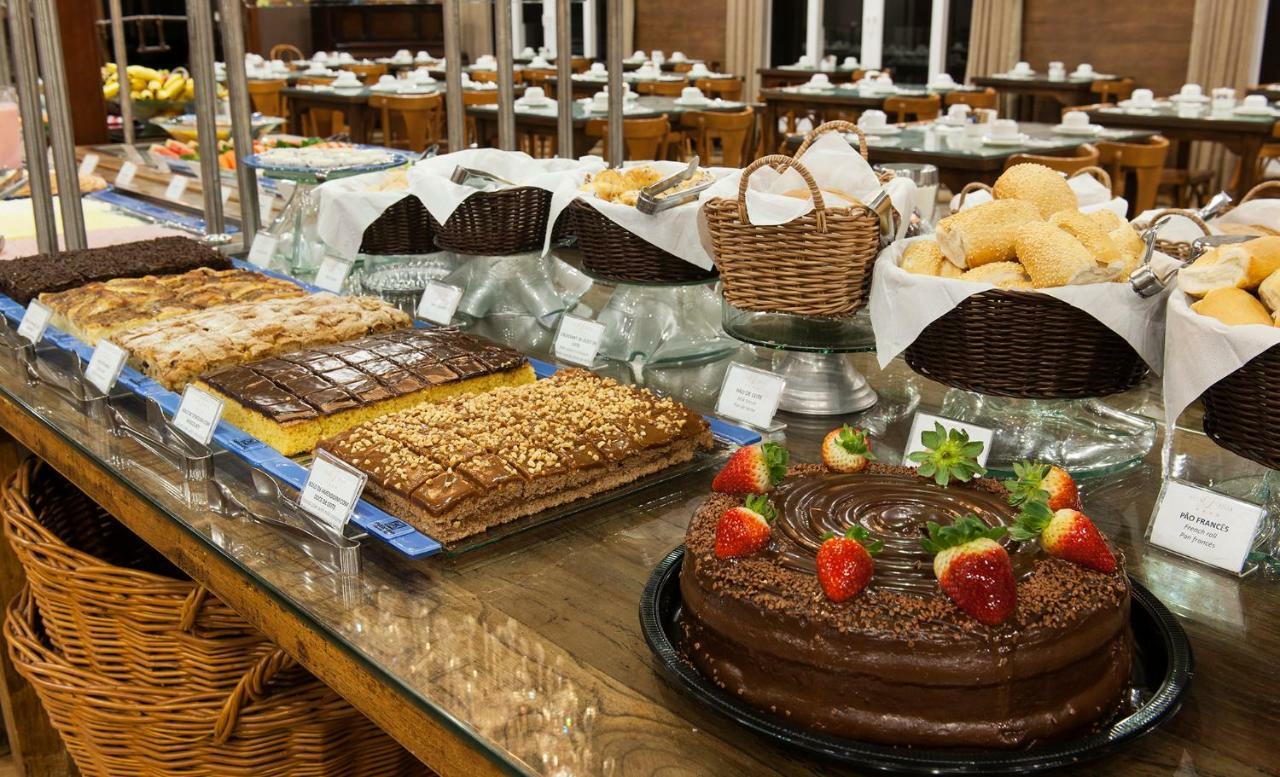 Hotel Bella &