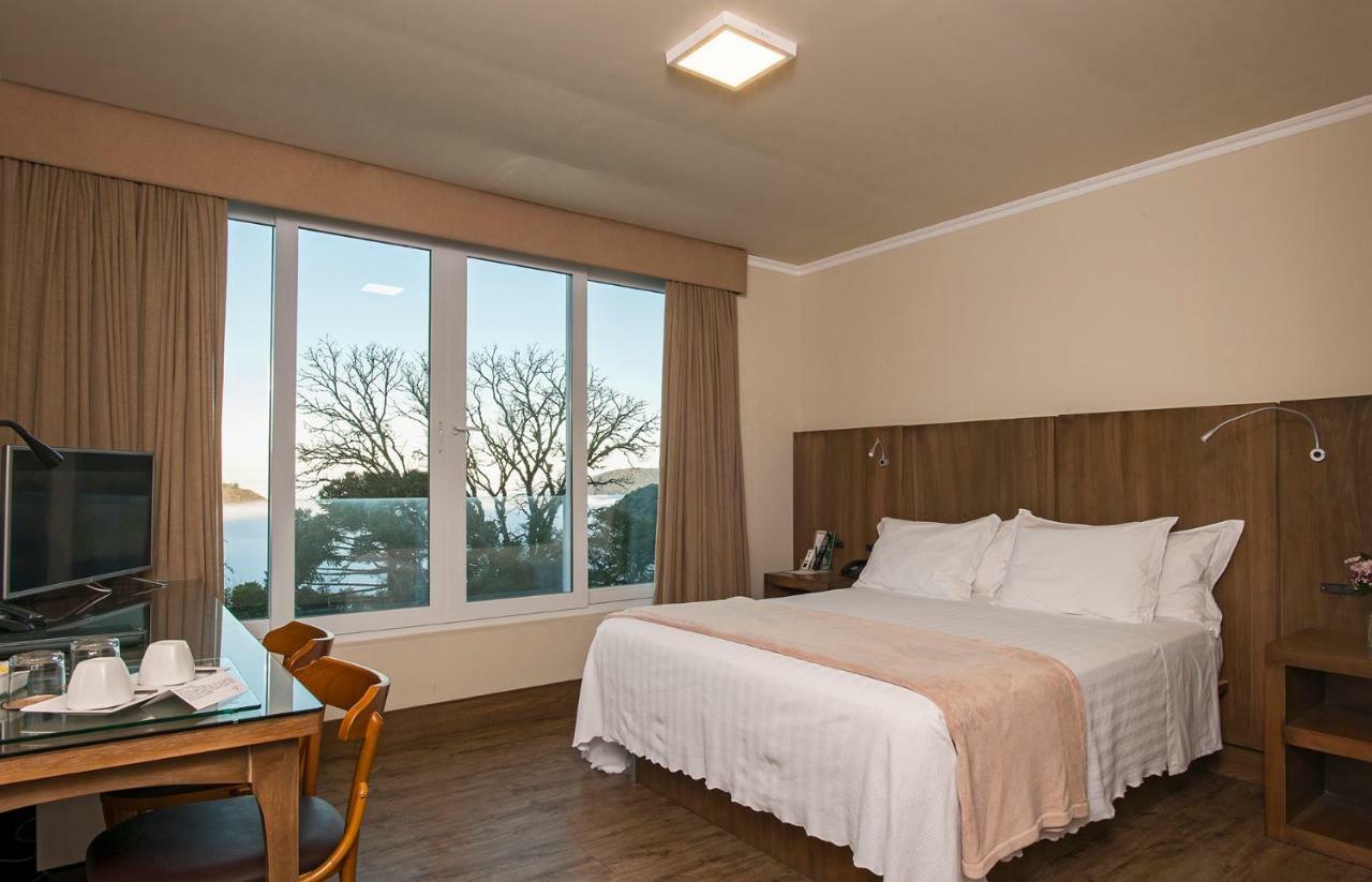 Hotel Bella & 4*