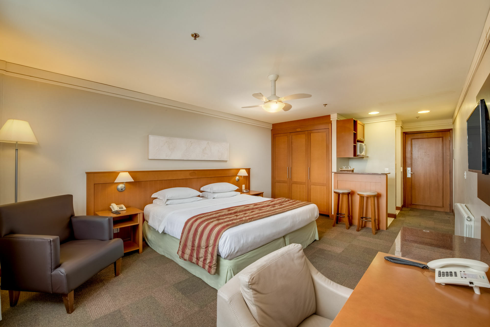 Sky Borges Alpenhaus - 4* Gramado